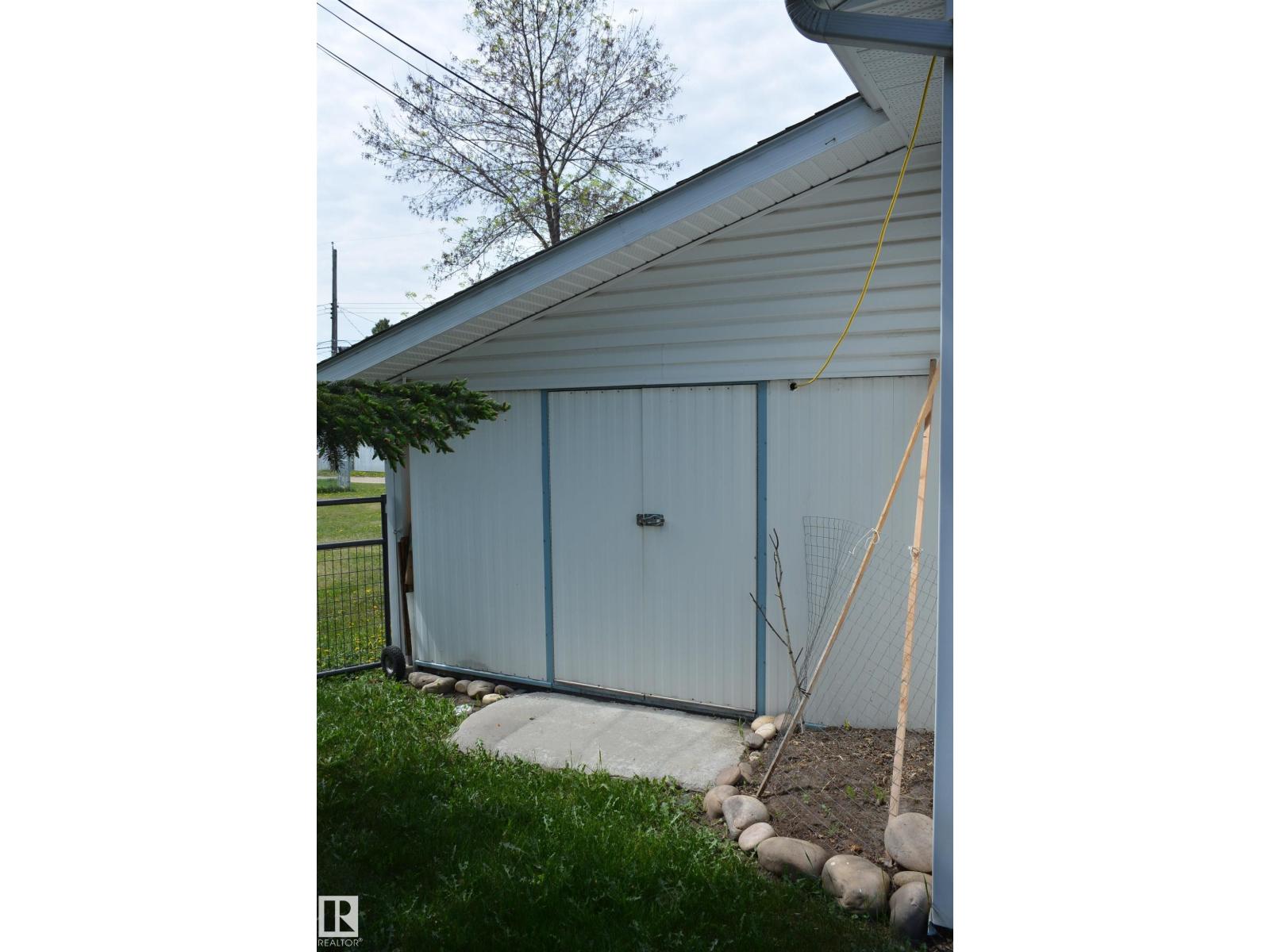 5020 47 St, Barrhead, Alberta  T7N 1H5 - Photo 34 - E4478256