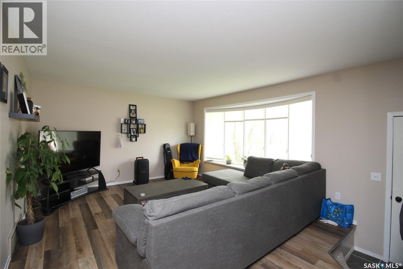 622 9th Street W, Shaunavon, Saskatchewan  S0N 2M0 - Photo 6 - SK037917