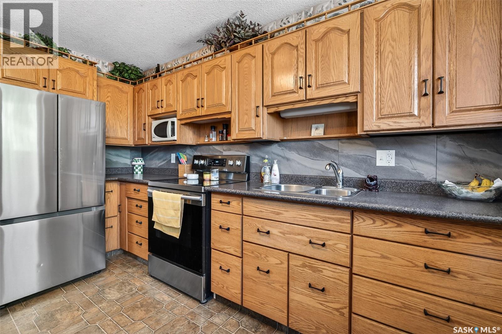 1050 Simcoe Street, Moose Jaw, Saskatchewan  S6H 3J2 - Photo 13 - SK037785