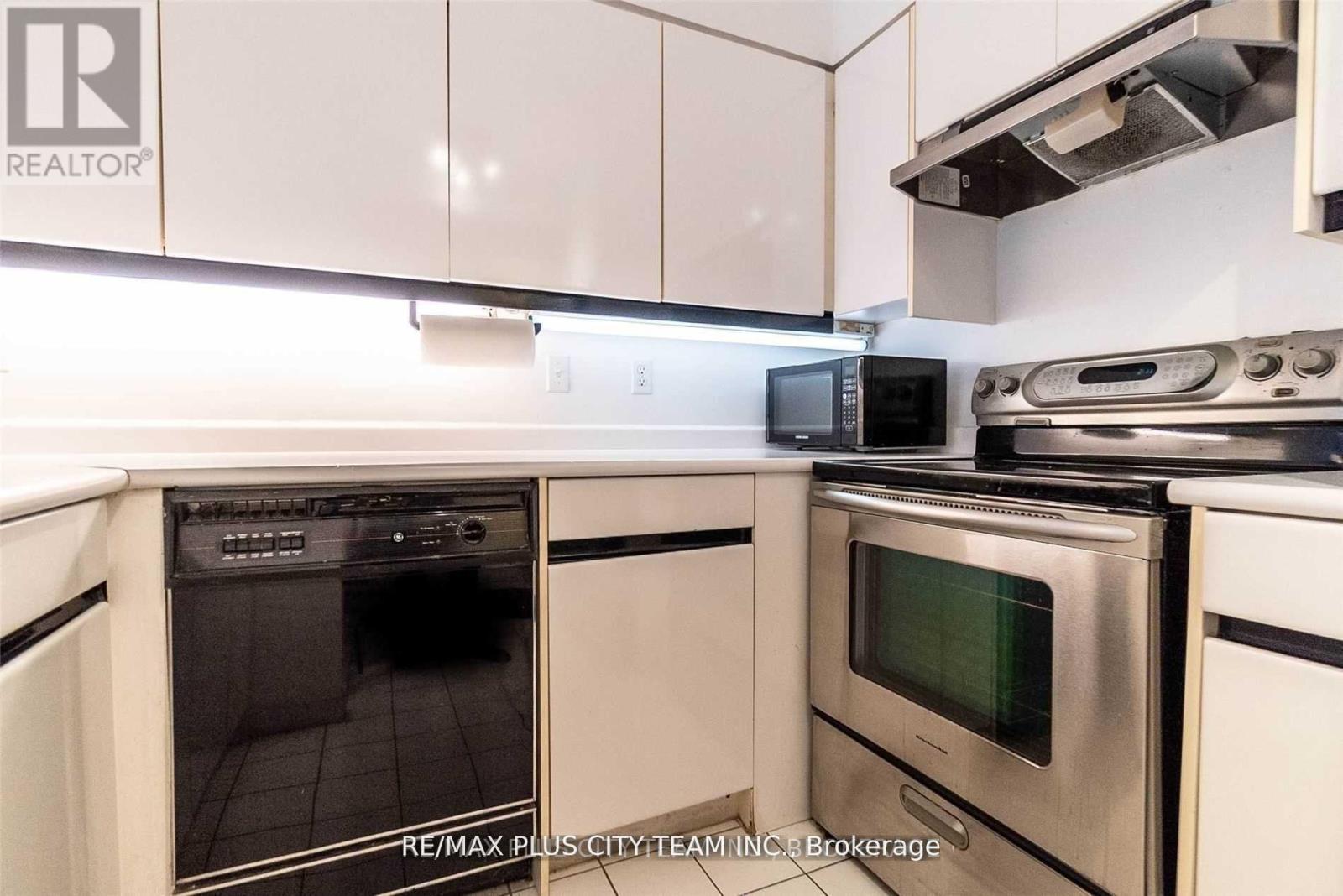 401 - 7 Carlton Street, Toronto, Ontario  M5B 2M3 - Photo 16 - C13228536