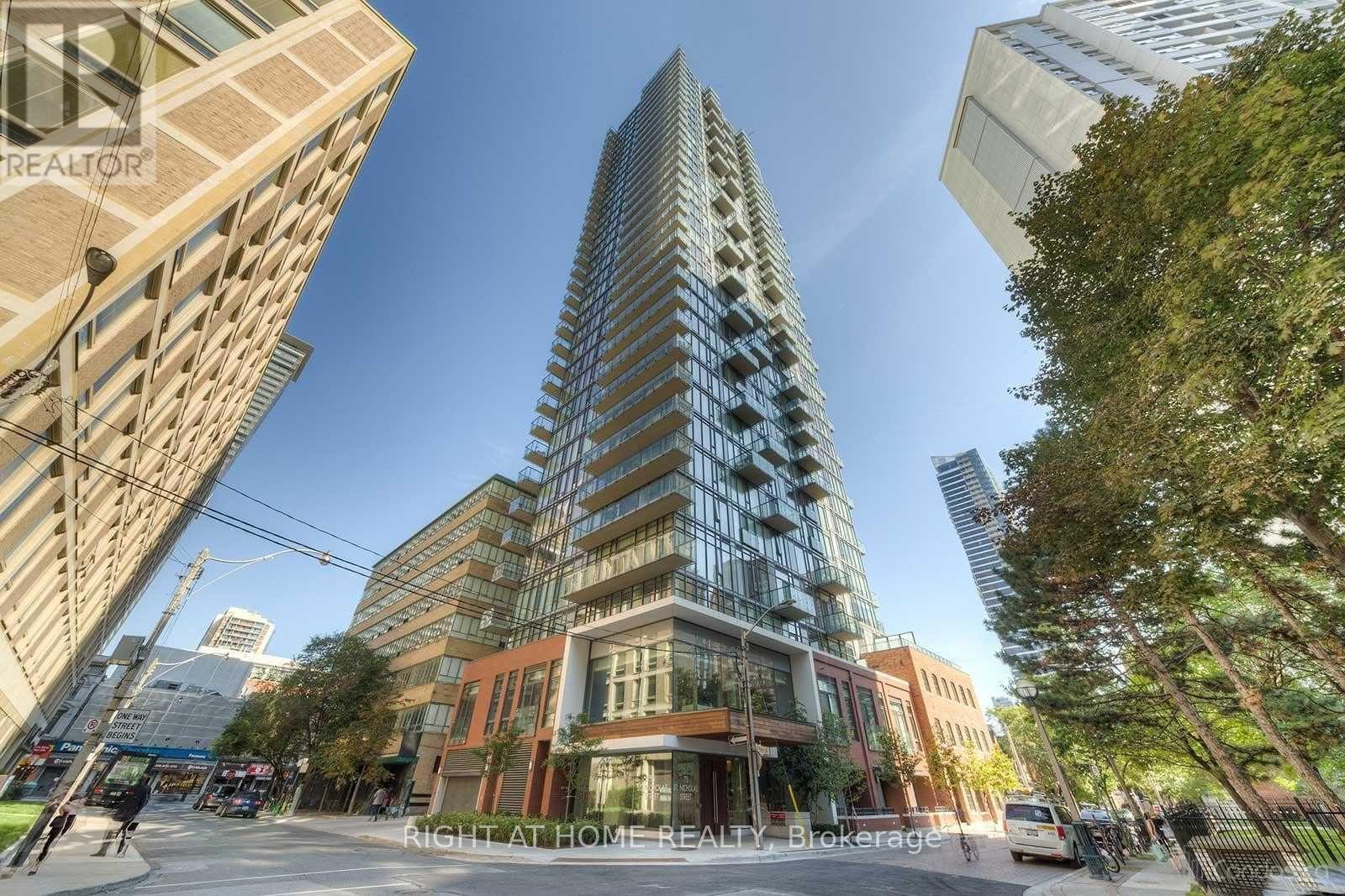 1802 - 75 ST NICHOLAS STREET, Toronto, Ontario