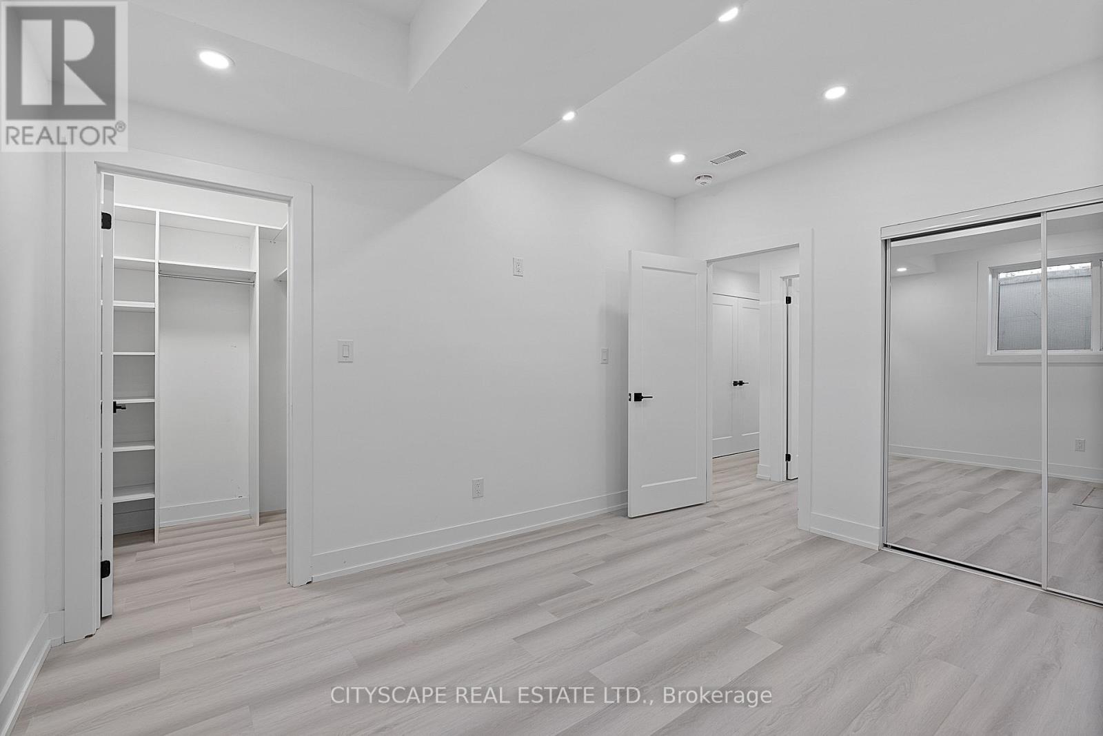 1 - 587 Oakwood Avenue, Toronto, Ontario  M6E 2X8 - Photo 13 - C13228682