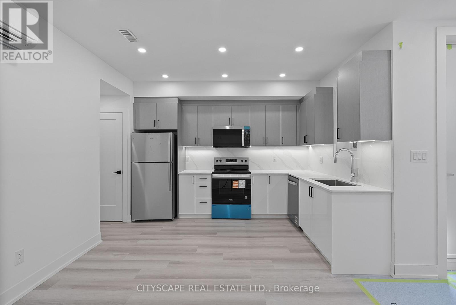 1 - 587 Oakwood Avenue, Toronto, Ontario  M6E 2X8 - Photo 6 - C13228682