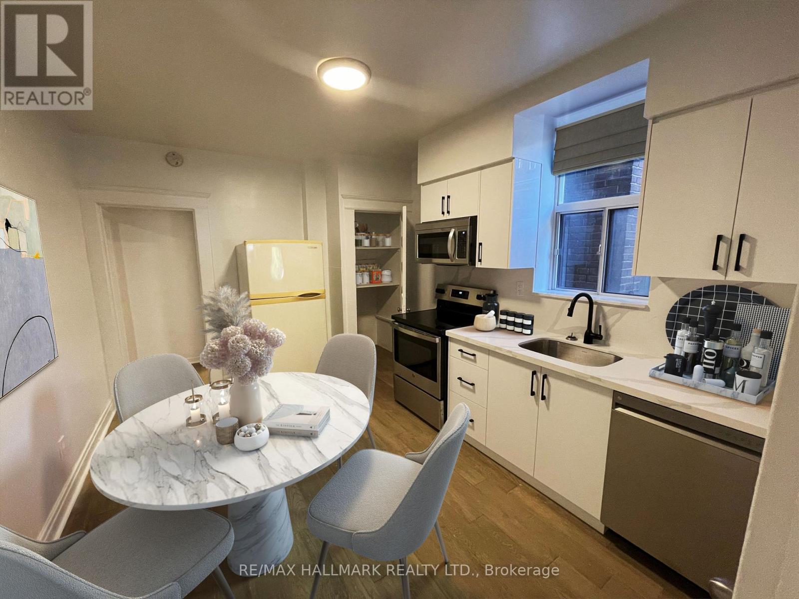 Main - 27 Delaware Avenue, Toronto, Ontario  M6H 2S8 - Photo 8 - C13228690