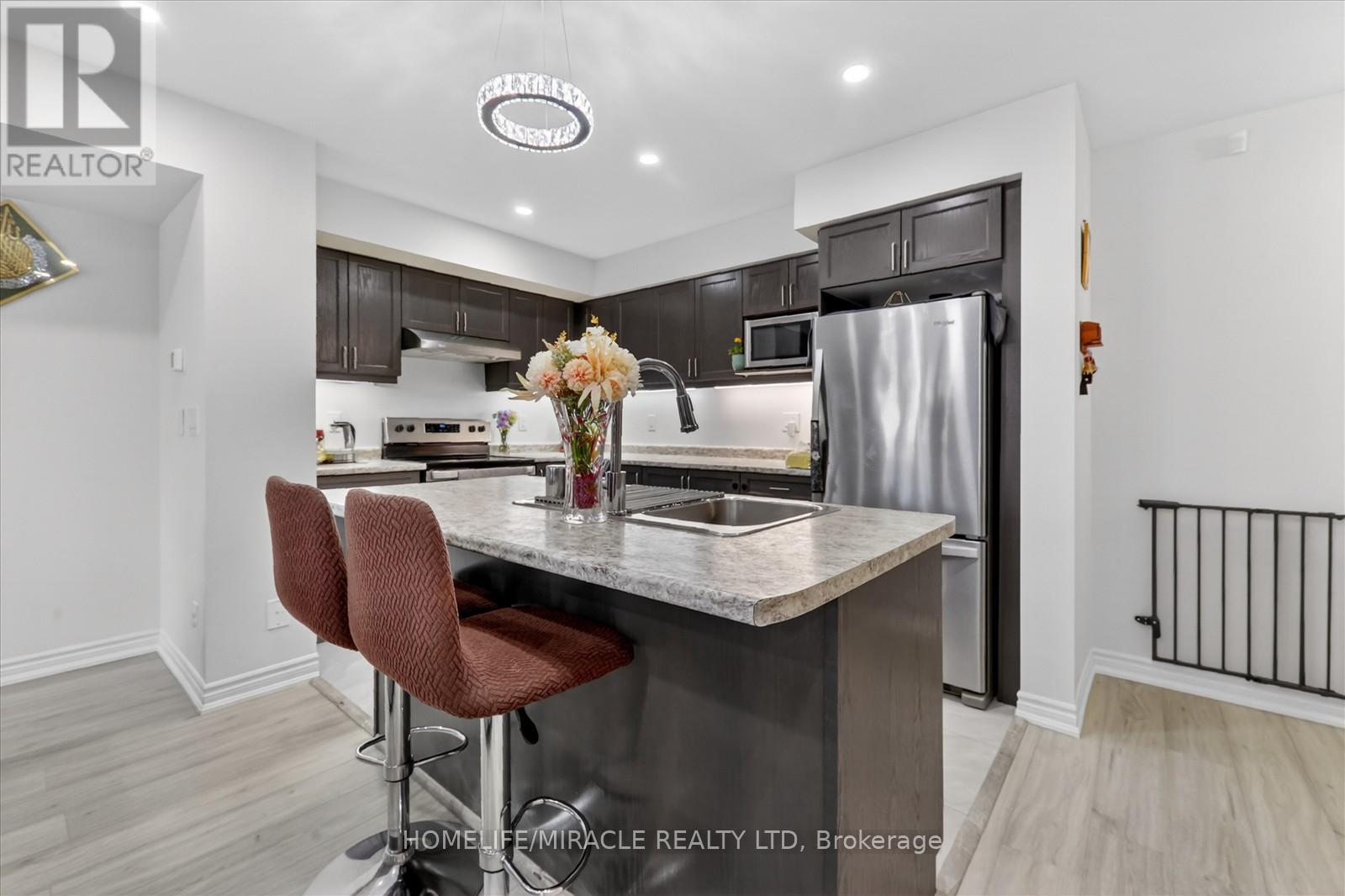 73 Sutcliffe Drive, Whitby, Ontario  L1R 0R4 - Photo 13 - E13228560