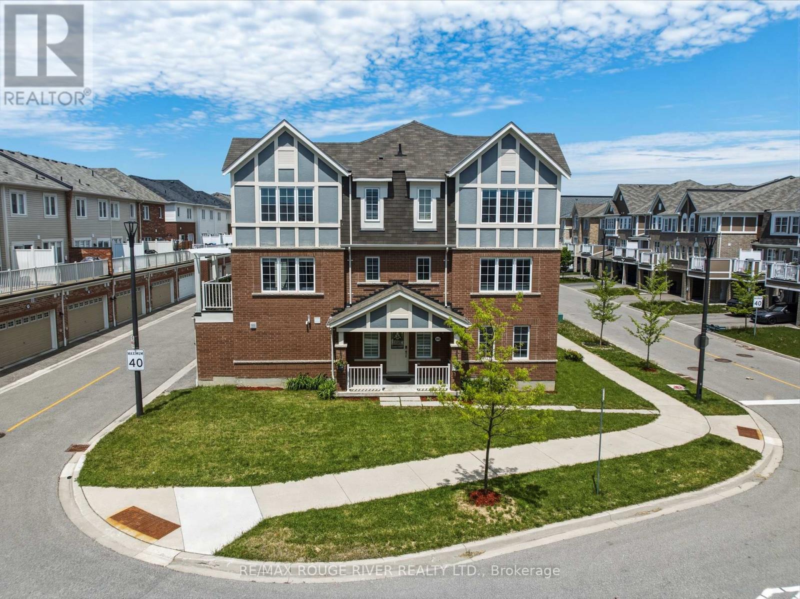 2402 FALL HARVEST CRESCENT, Pickering, Ontario