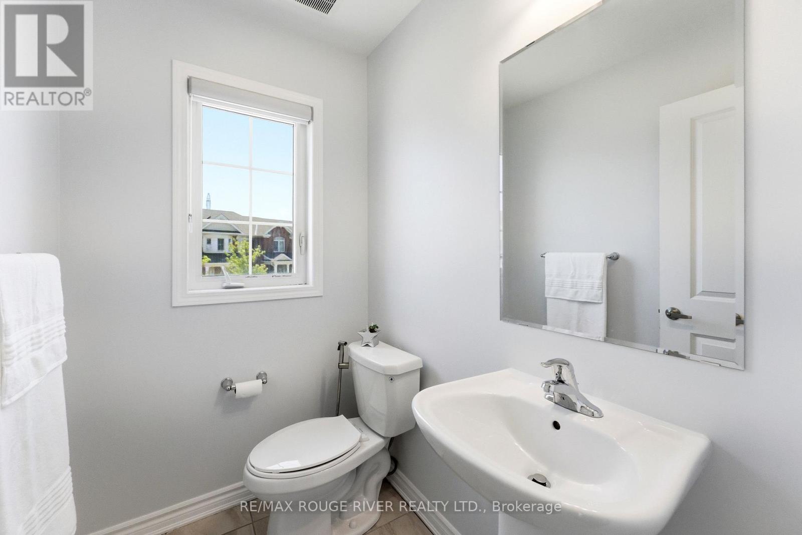 2402 Fall Harvest Crescent, Pickering, Ontario  L1X 0G2 - Photo 16 - E13228594