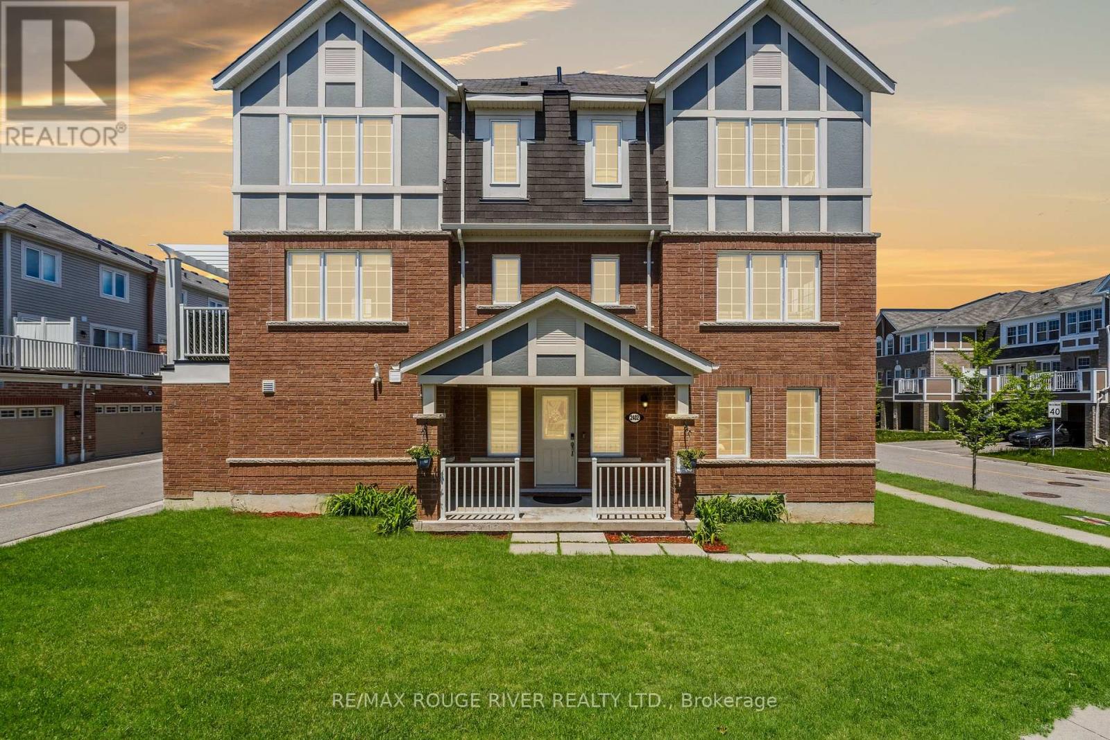 2402 Fall Harvest Crescent, Pickering, Ontario  L1X 0G2 - Photo 2 - E13228594