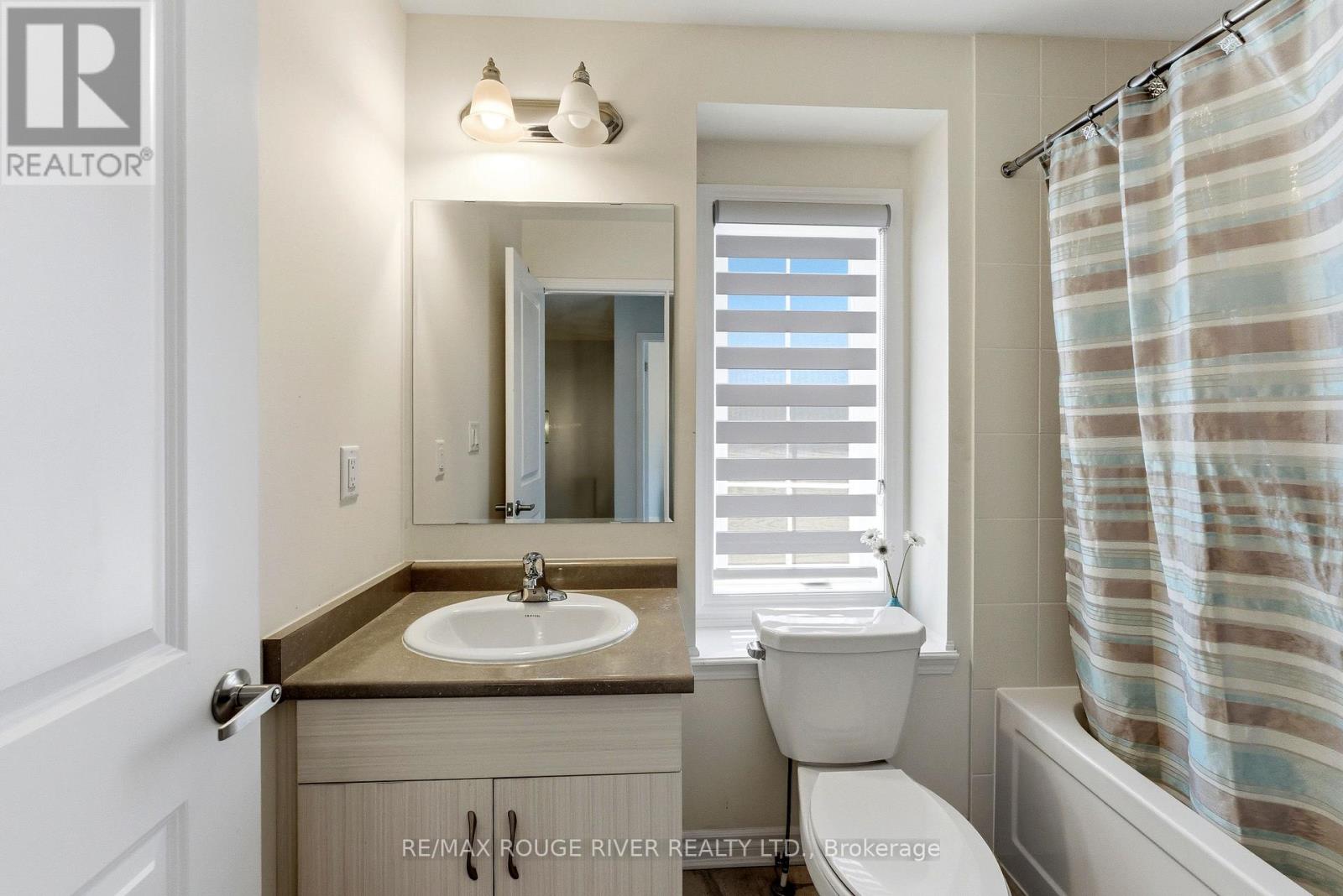 2402 Fall Harvest Crescent, Pickering, Ontario  L1X 0G2 - Photo 35 - E13228594