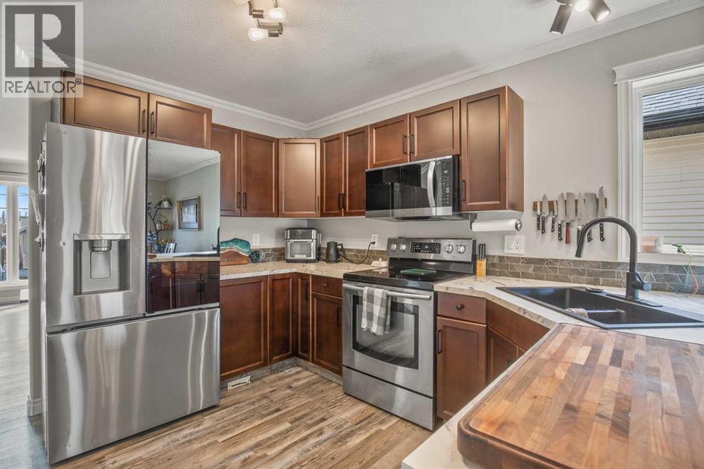 44 White Avenue, Red Deer, Alberta  T4N 7E5 - Photo 2 - A2314290