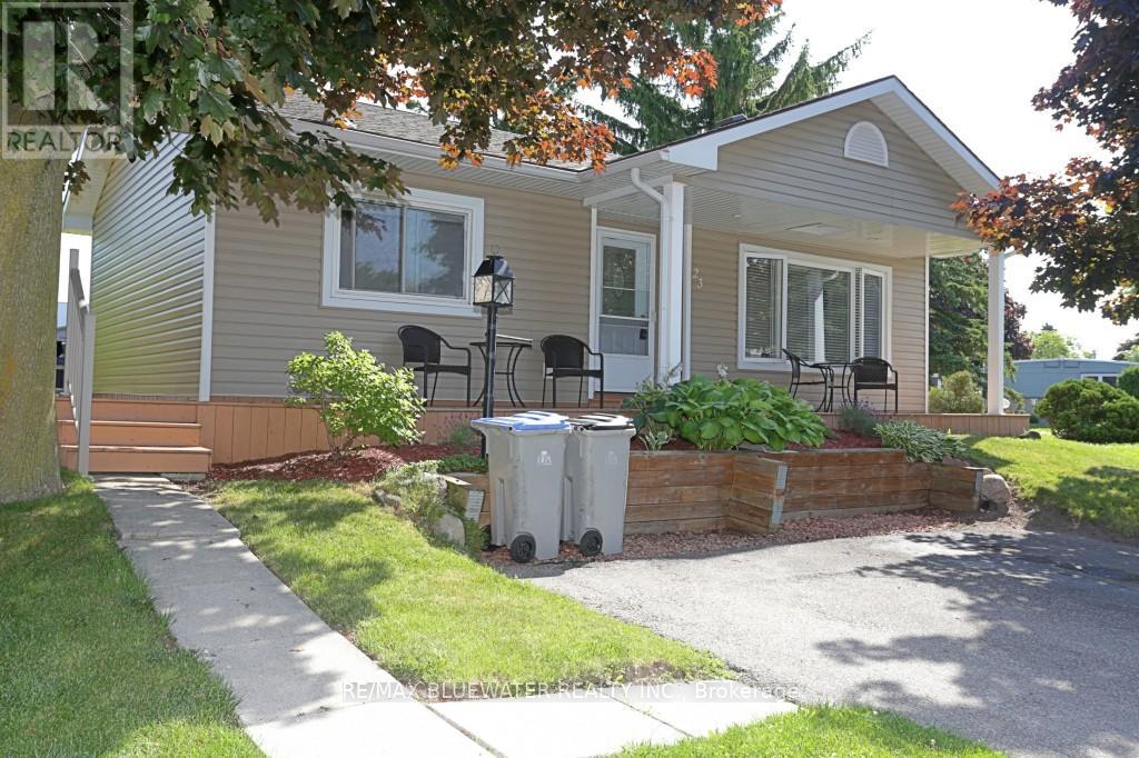 23 PEBBLE BEACH PARKWAY E, South Huron, Ontario