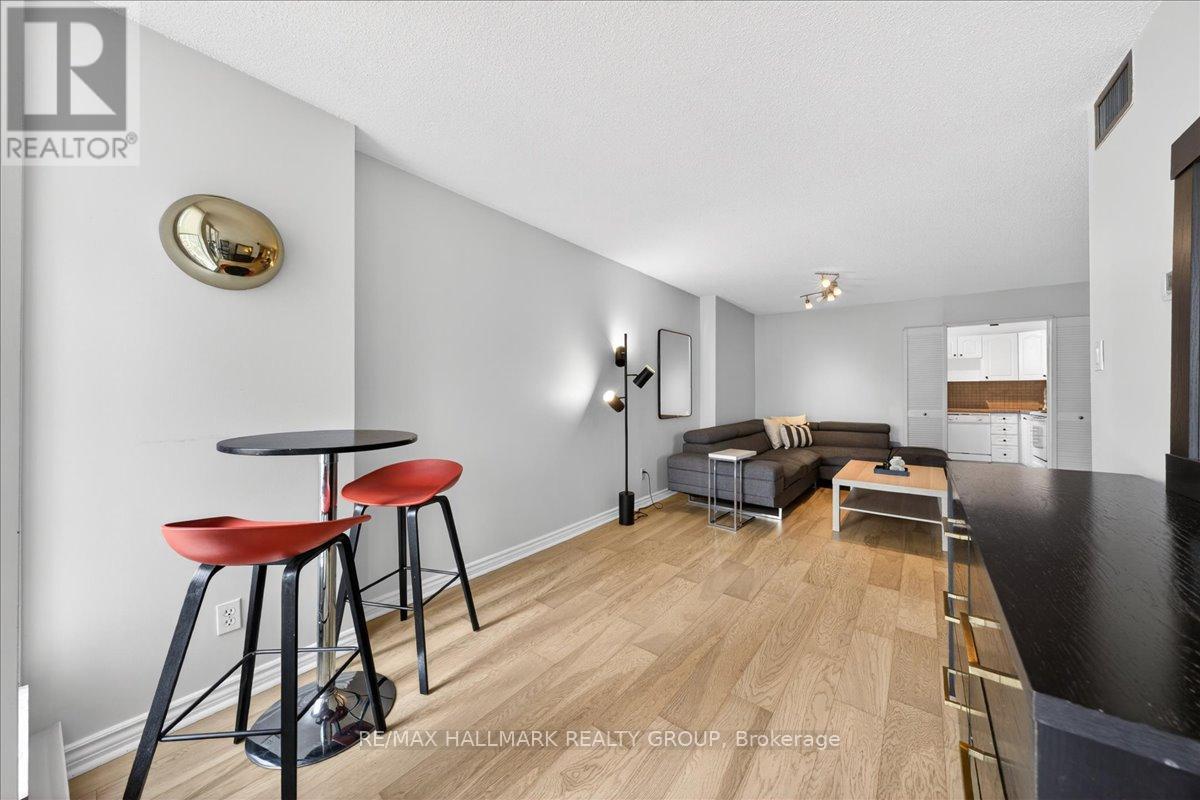 1506 - 55 Centre Avenue, Toronto, Ontario M5G 2H5 - Photo 13 - C13228842