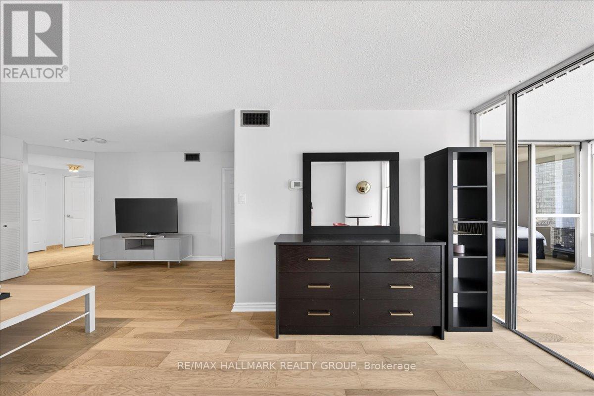 1506 - 55 Centre Avenue, Toronto, Ontario M5G 2H5 - Photo 15 - C13228842