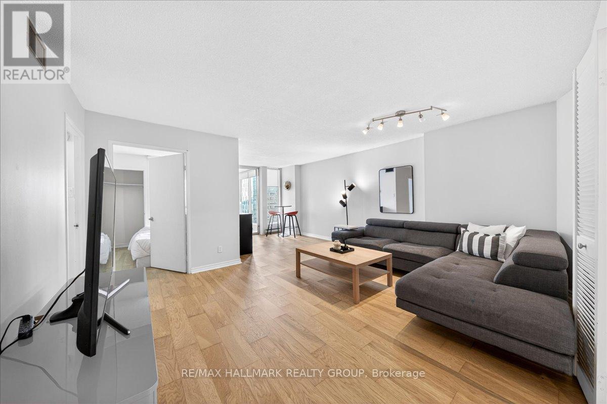 1506 - 55 Centre Avenue, Toronto, Ontario M5G 2H5 - Photo 4 - C13228842