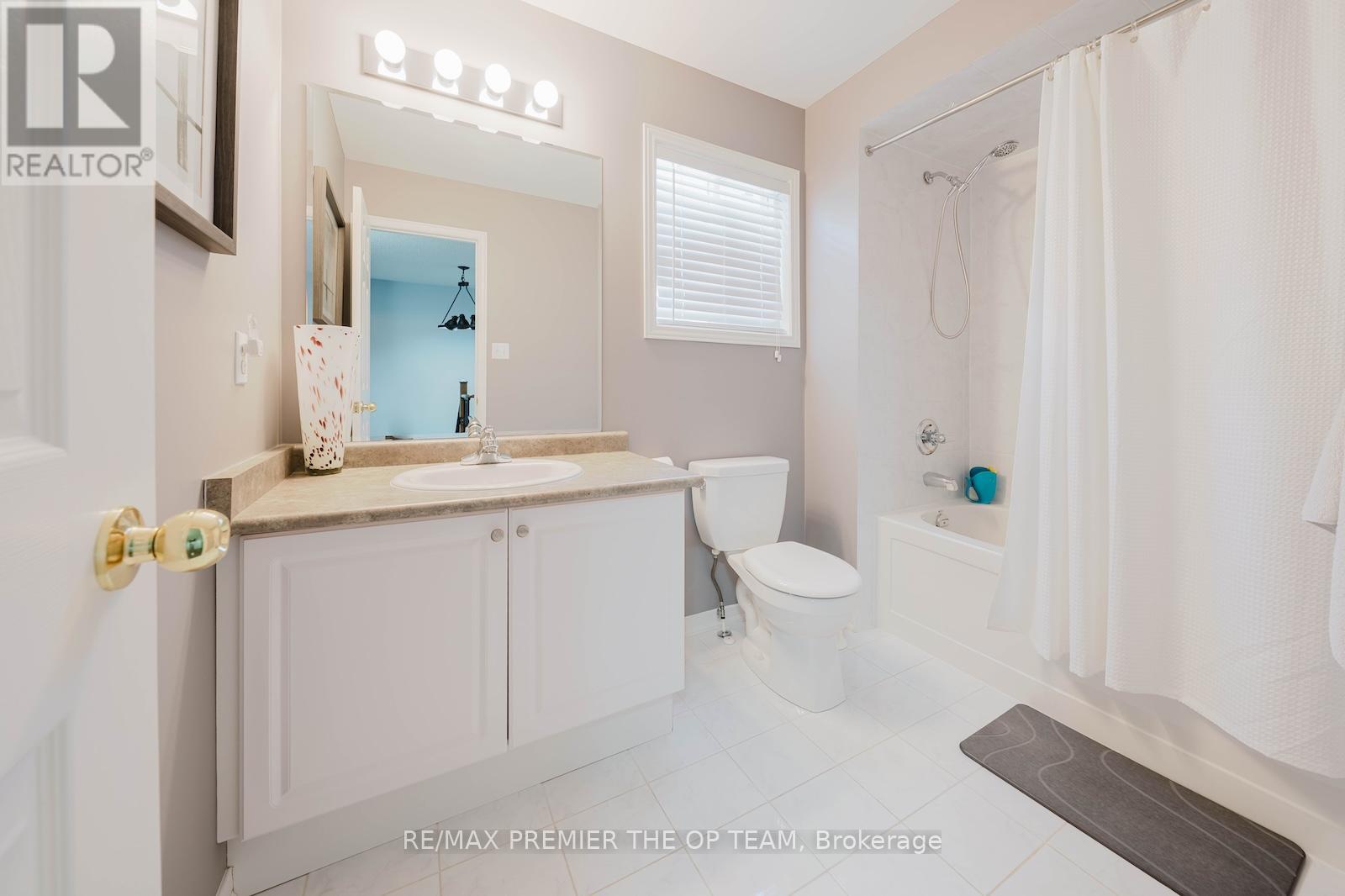 29 Manordale Crescent, Vaughan, Ontario  L4H 0T6 - Photo 27 - N13228702