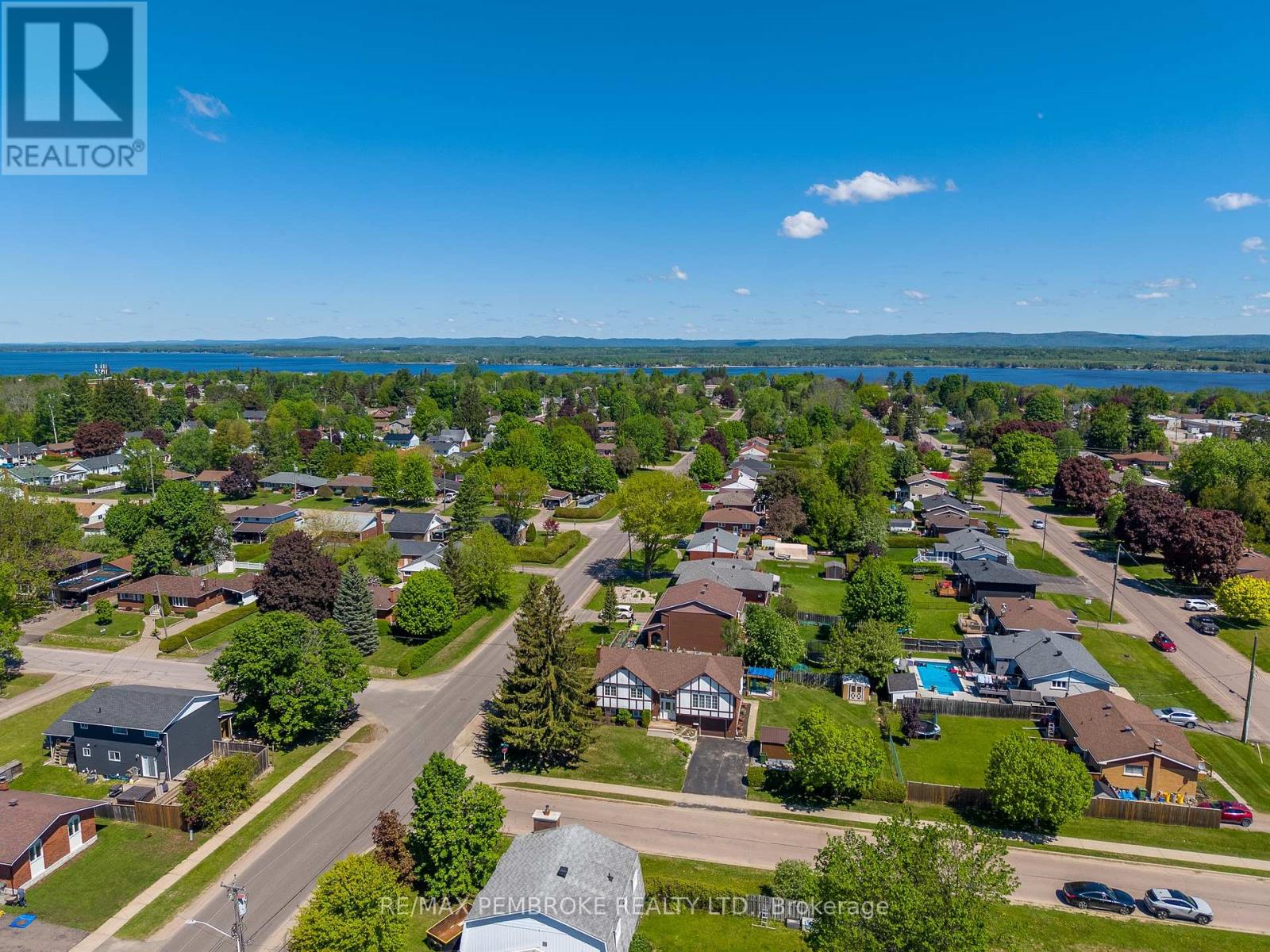 399 Chamberlain Street, Pembroke, Ontario  K8A 8C3 - Photo 4 - X13229046