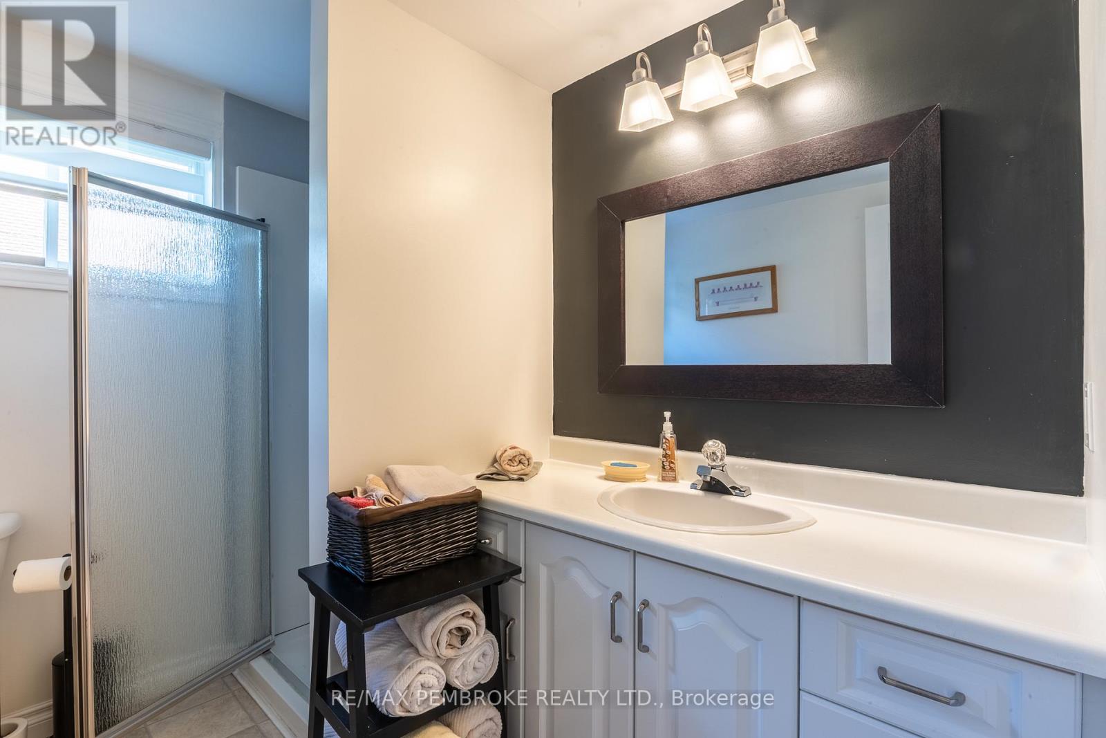 399 Chamberlain Street, Pembroke, Ontario  K8A 8C3 - Photo 40 - X13229046