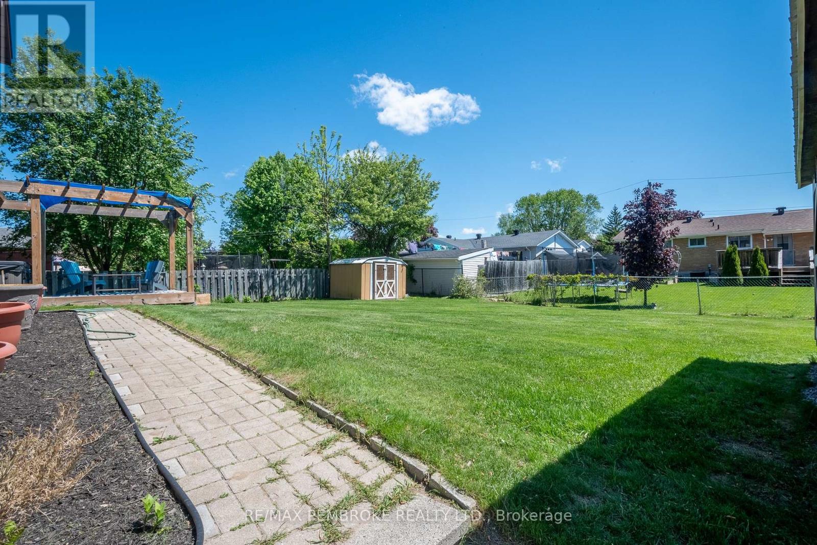 399 Chamberlain Street, Pembroke, Ontario  K8A 8C3 - Photo 9 - X13229046