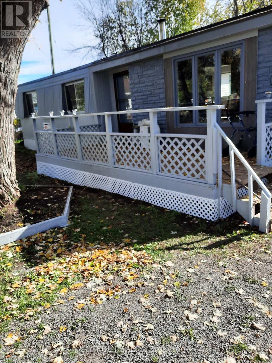 7592 Flewellyn Road, Ottawa, Ontario  K2S 1B6 - Photo 2 - X13228760