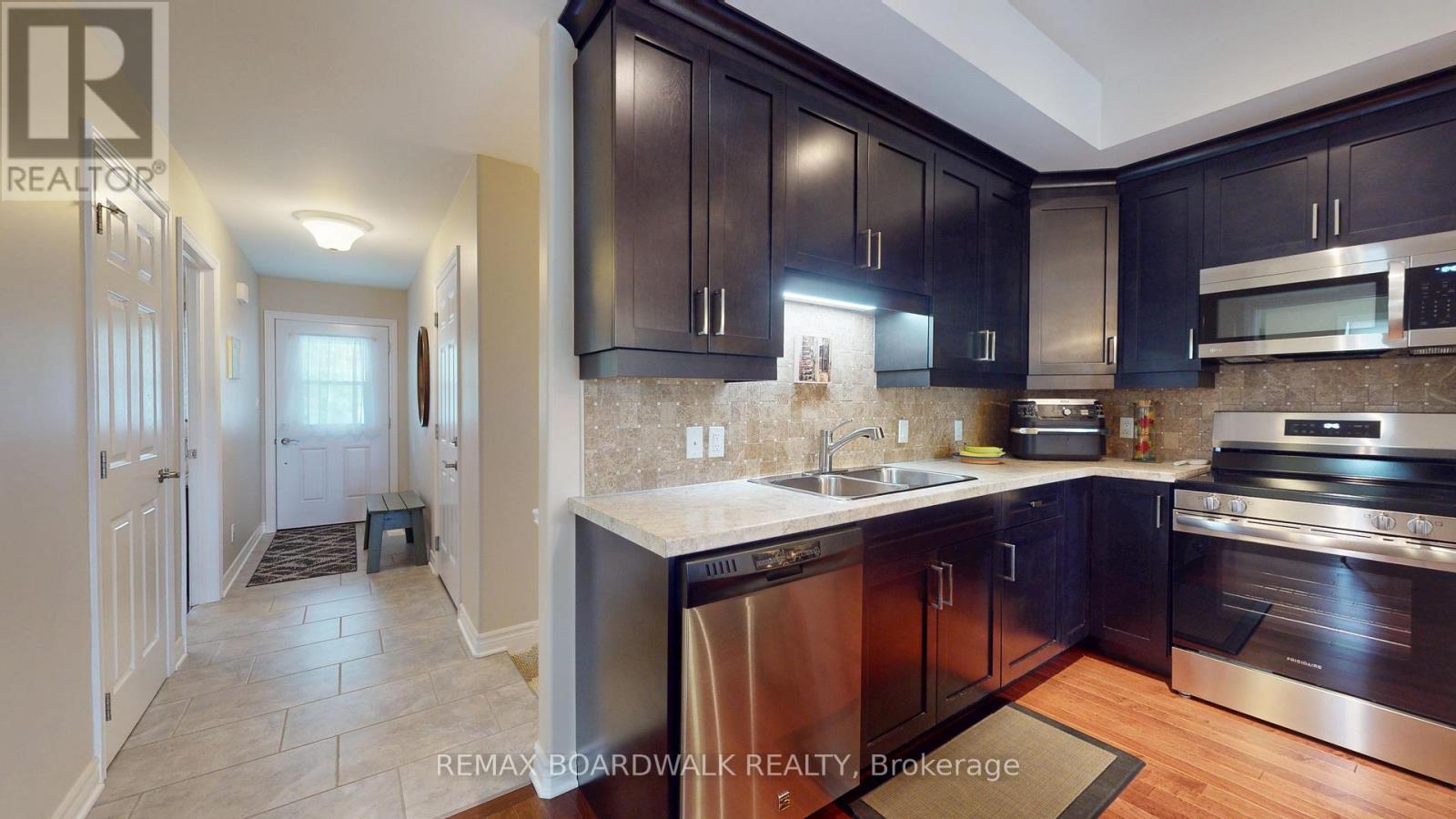19a Centre Street, Brockville, Ontario  K6V 5S6 - Photo 5 - X13228976