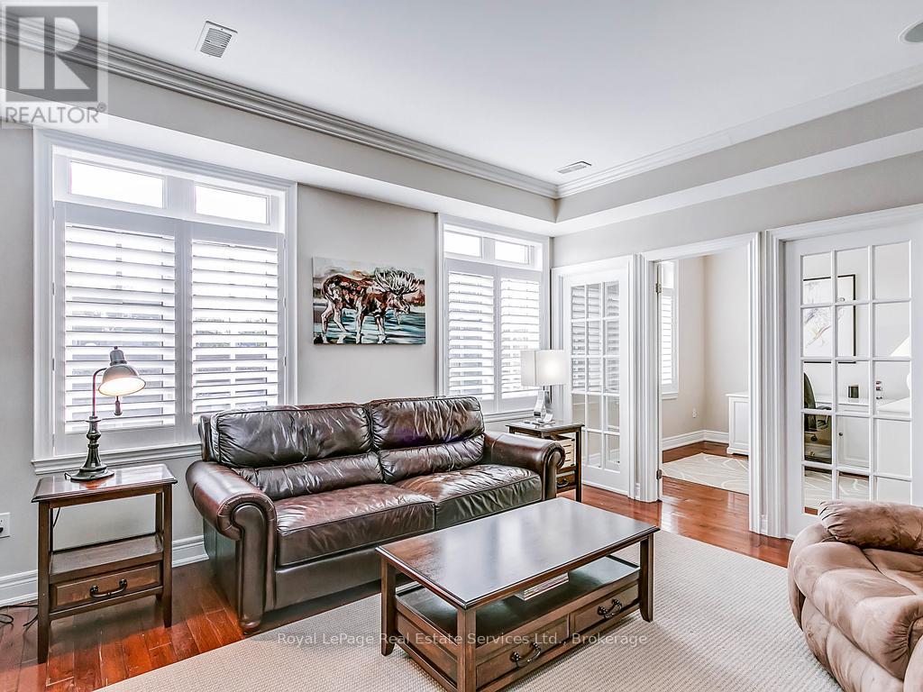 104 Wilson Street, Oakville, Ontario  L6K 1E1 - Photo 11 - W13229008