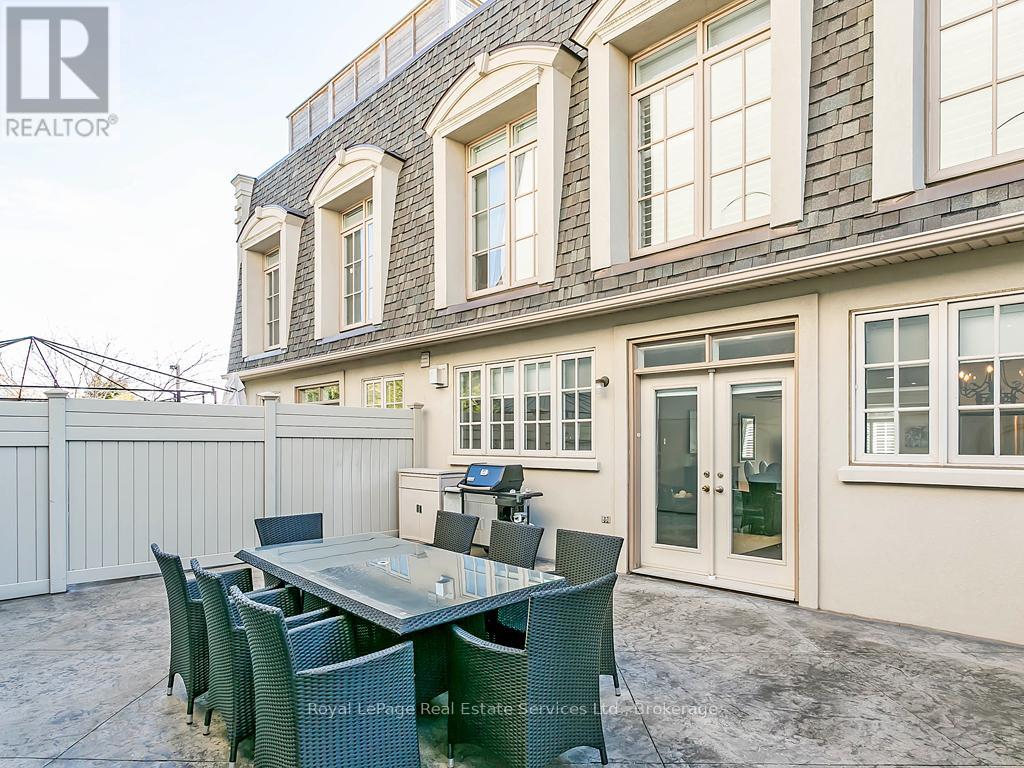 104 Wilson Street, Oakville, Ontario  L6K 1E1 - Photo 14 - W13229008