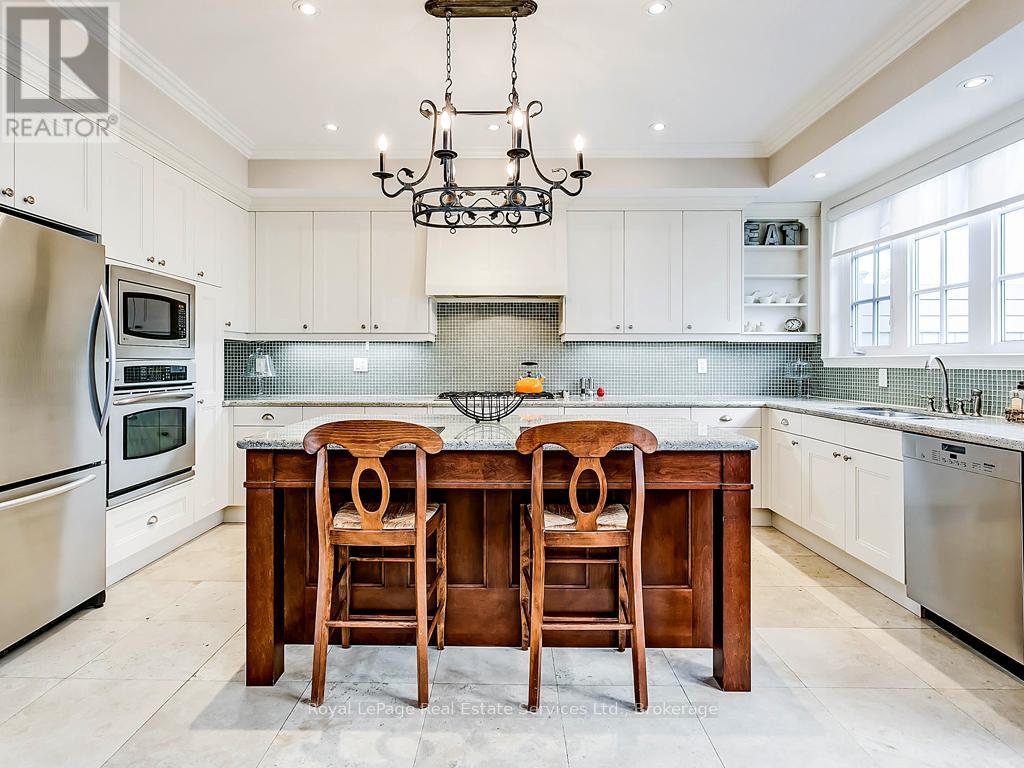 104 Wilson Street, Oakville, Ontario  L6K 1E1 - Photo 3 - W13229008