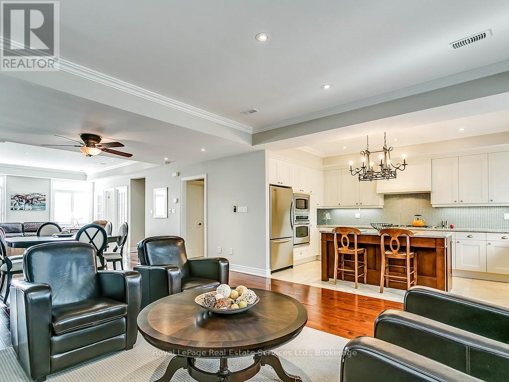 104 Wilson Street, Oakville, Ontario  L6K 1E1 - Photo 7 - W13229008