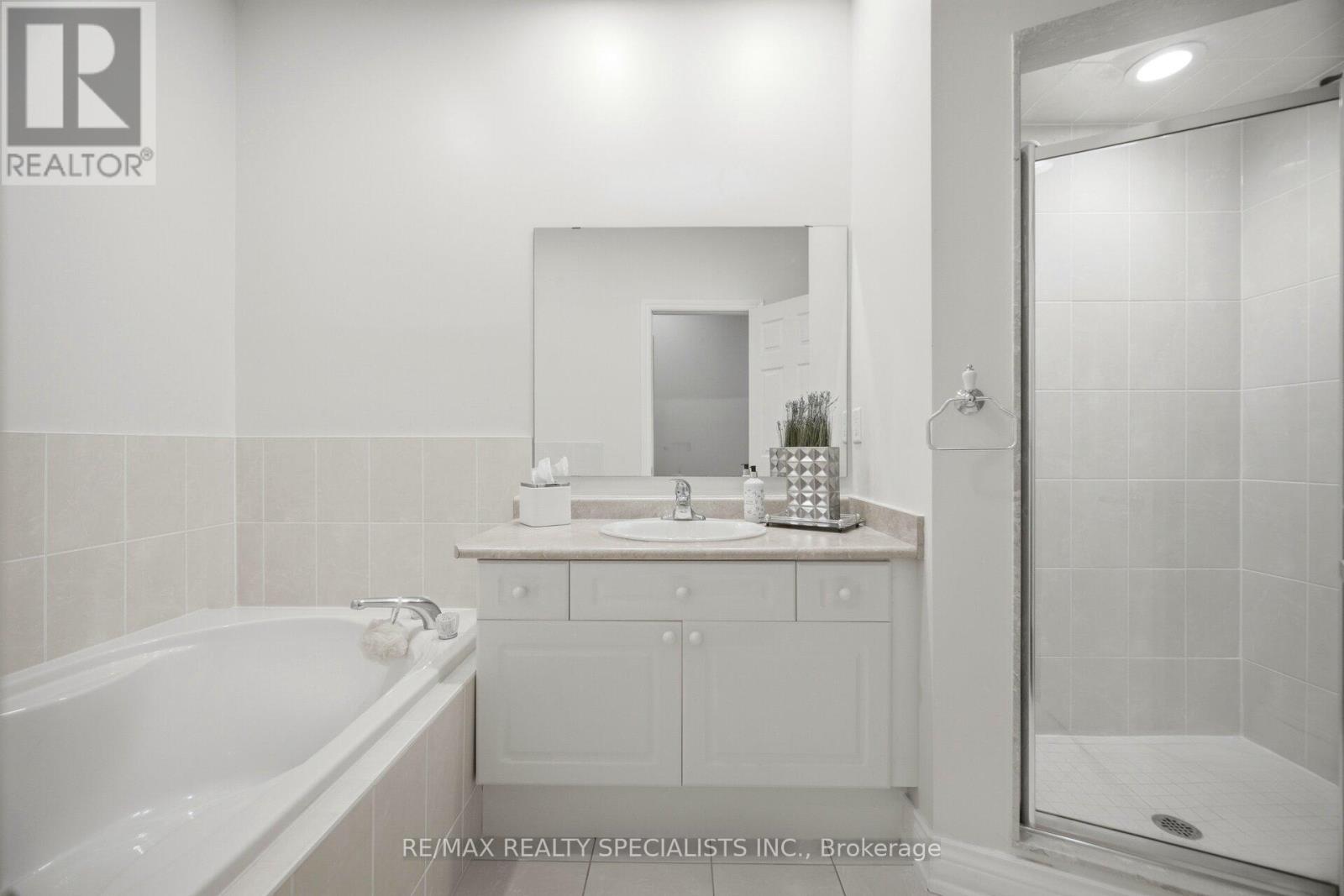 6439 Rivergate Place, Mississauga, Ontario  L5N 8P8 - Photo 26 - W13227930