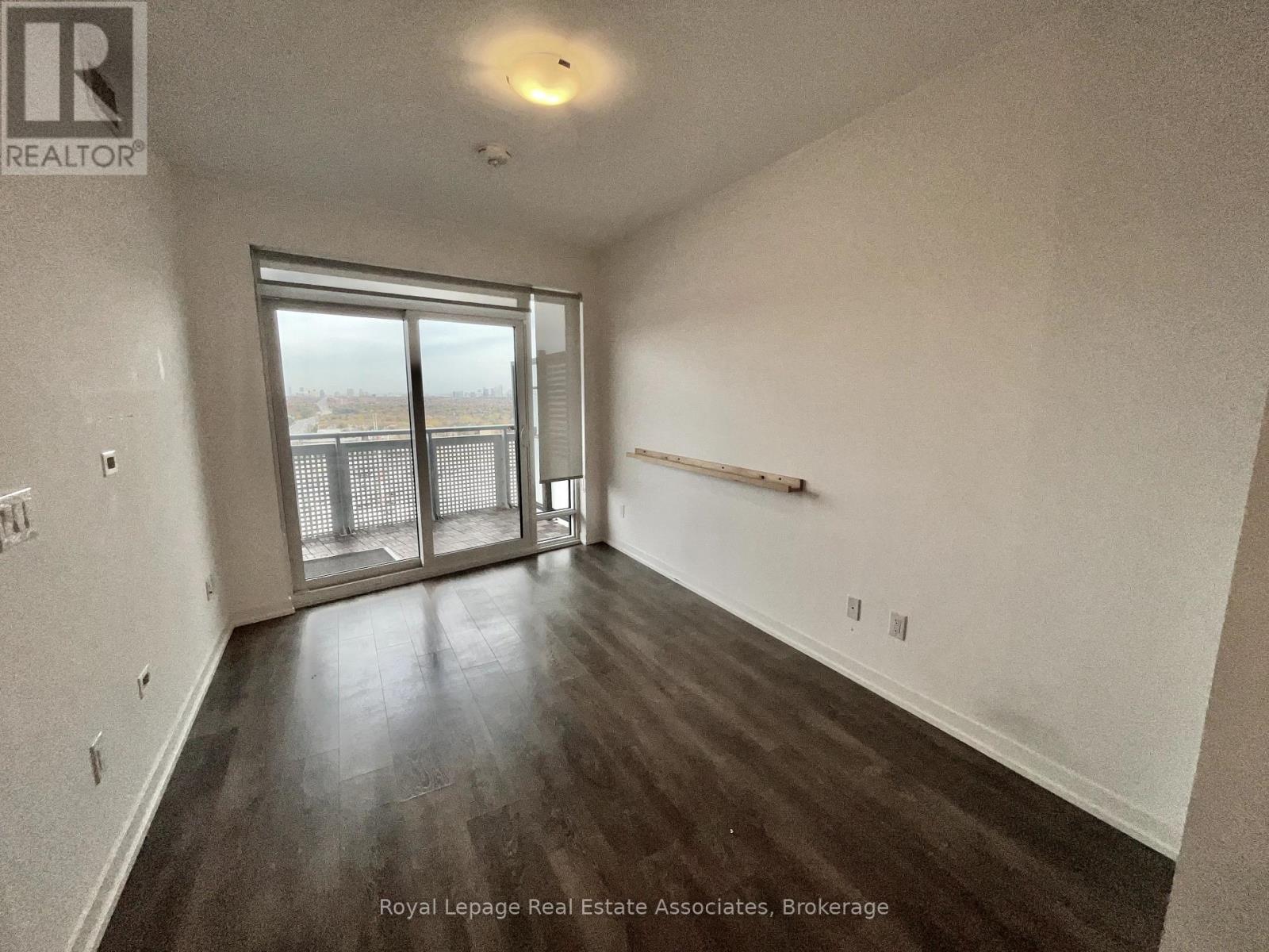 1307 - 2520 Eglinton Avenue W, Mississauga, Ontario  L5M 0Y4 - Photo 10 - W13228614