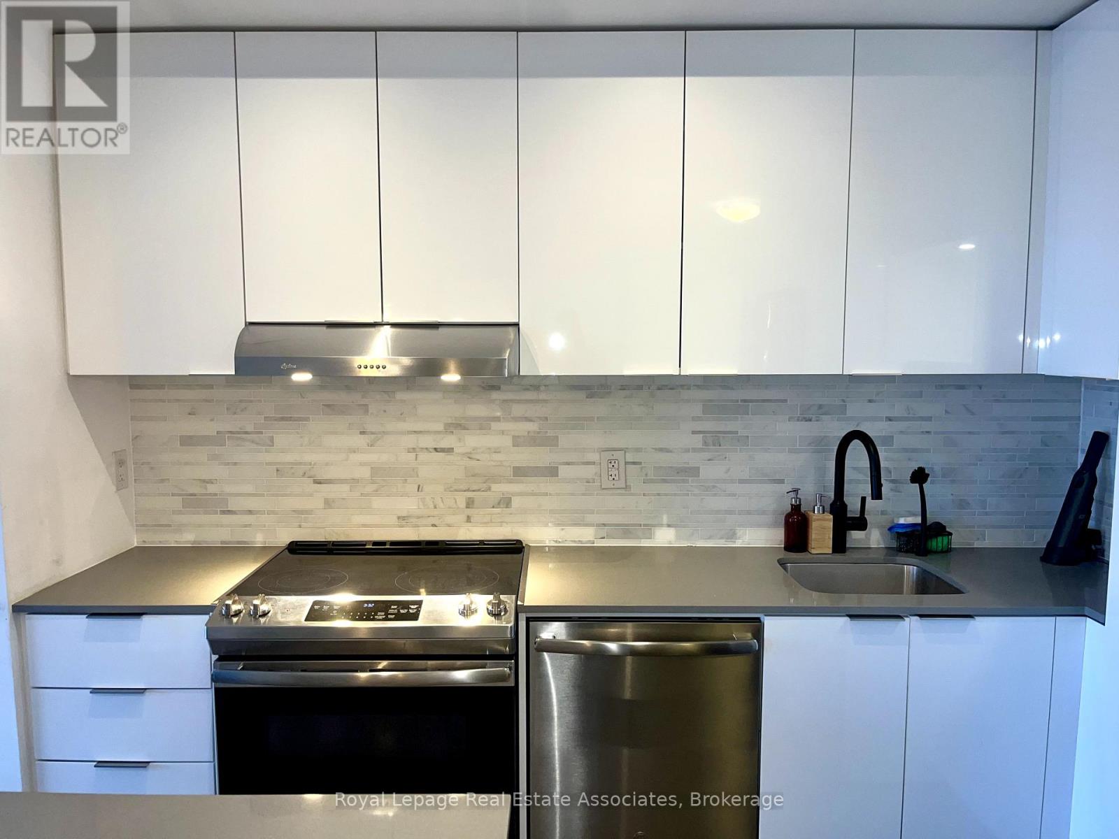 1307 - 2520 Eglinton Avenue W, Mississauga, Ontario  L5M 0Y4 - Photo 15 - W13228614