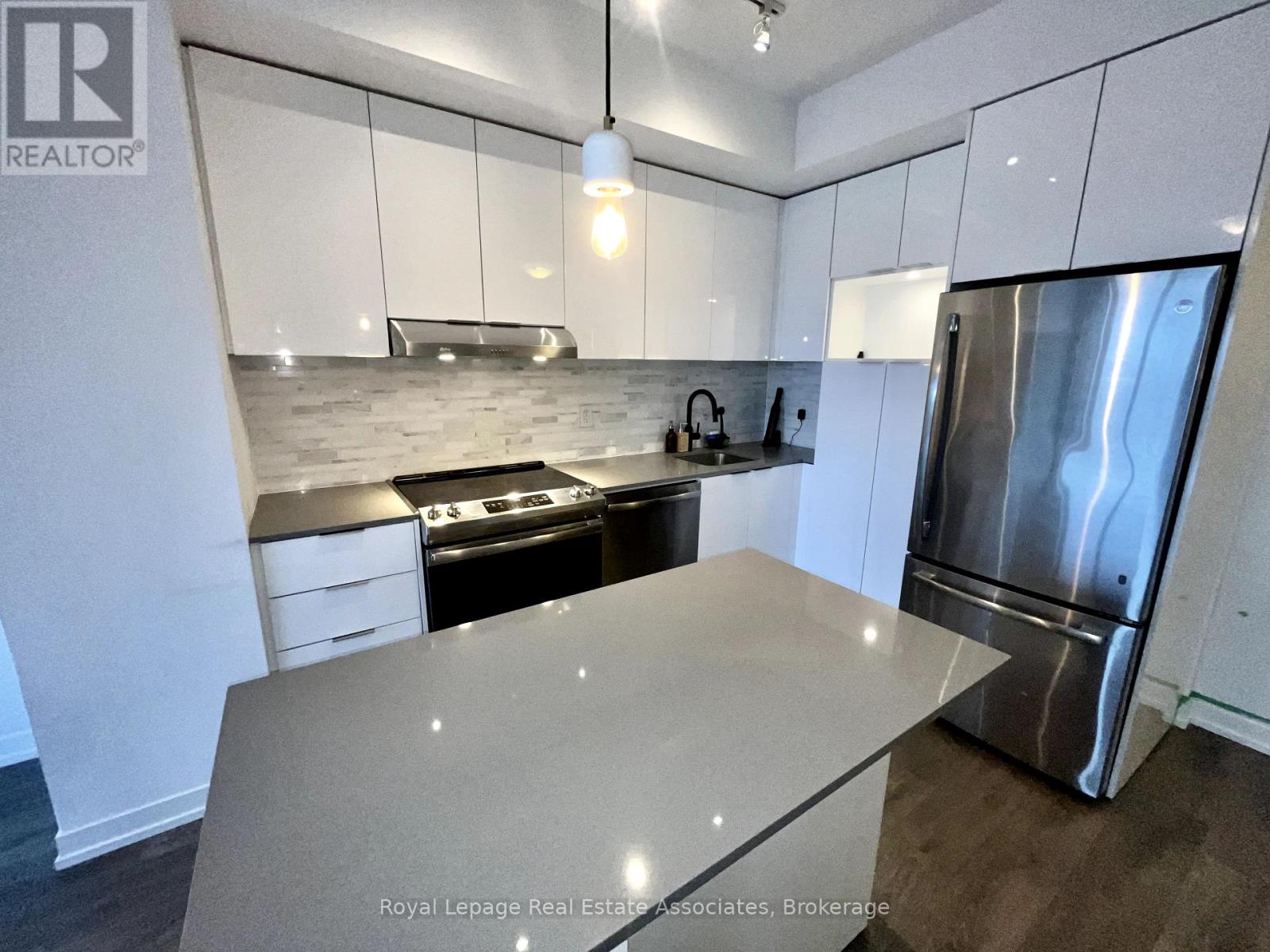 1307 - 2520 Eglinton Avenue W, Mississauga, Ontario  L5M 0Y4 - Photo 4 - W13228614