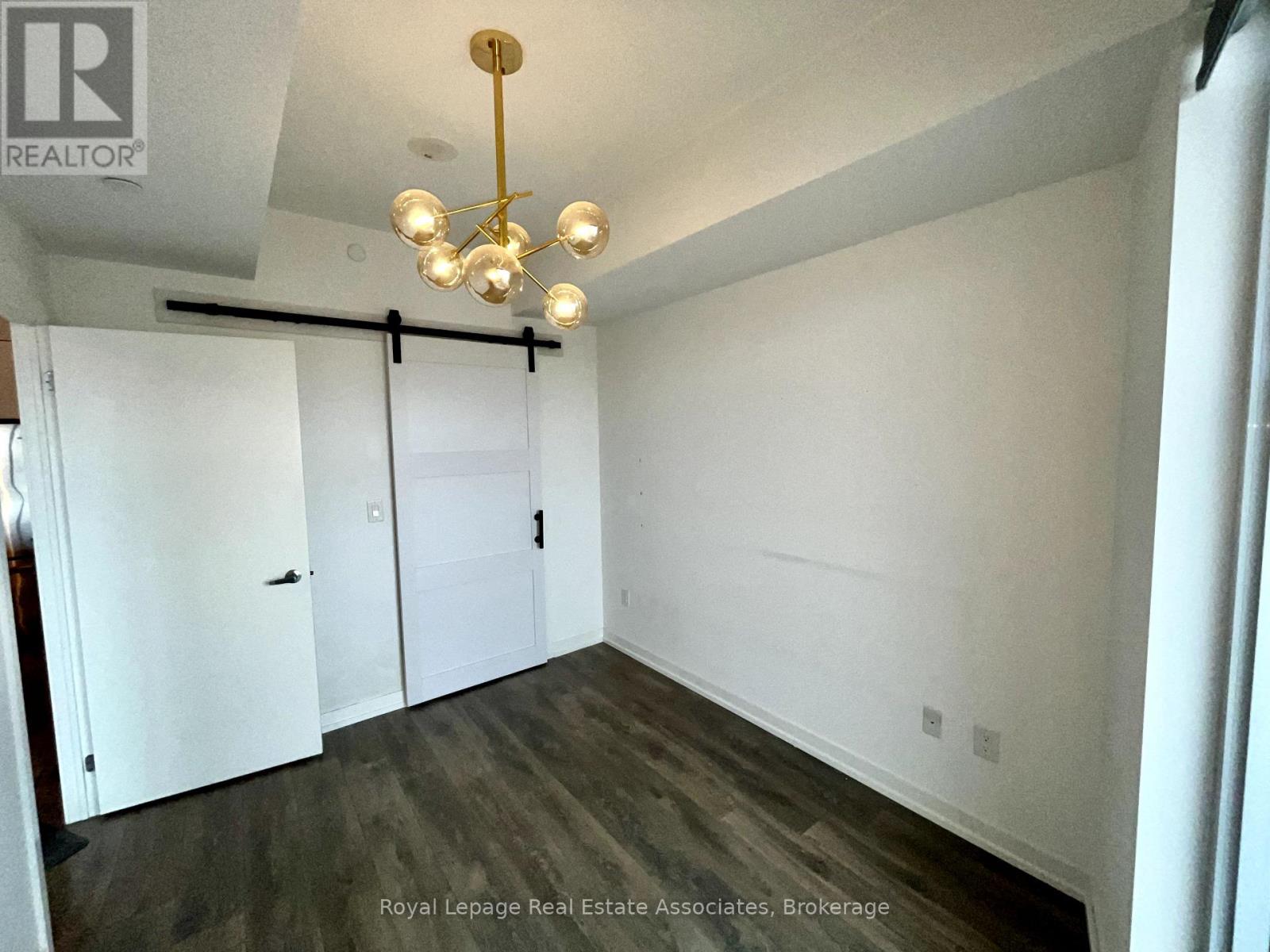 1307 - 2520 Eglinton Avenue W, Mississauga, Ontario  L5M 0Y4 - Photo 8 - W13228614