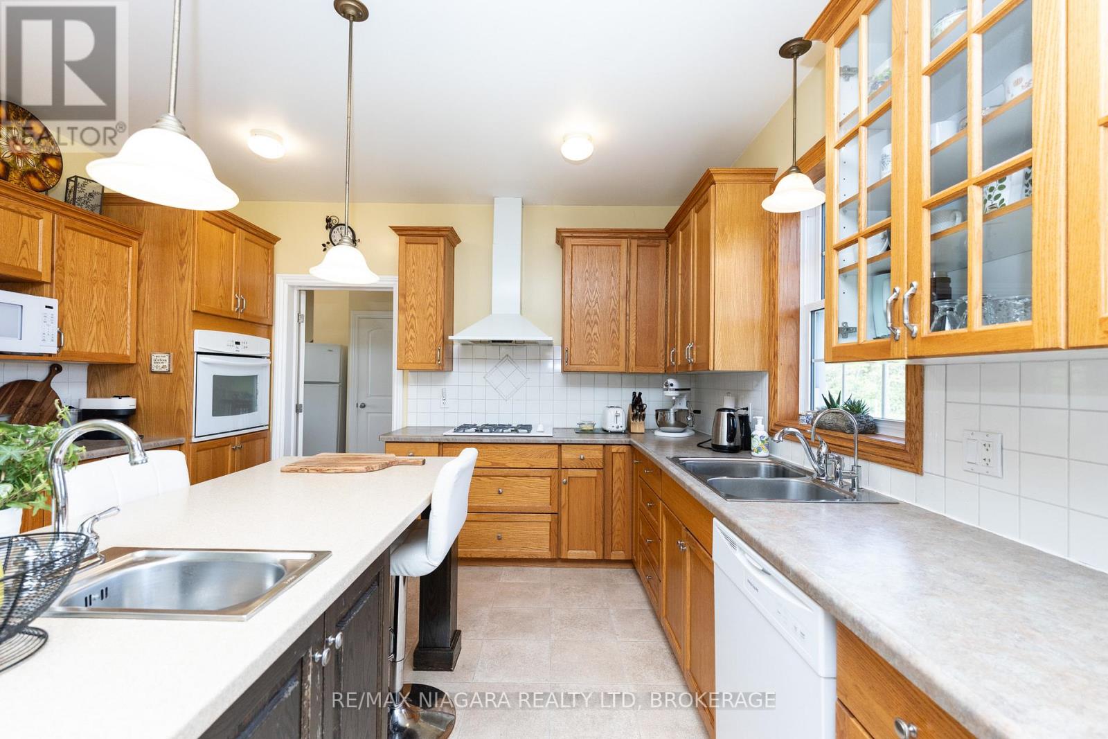 8001 Netherby Road, Niagara Falls, Ontario  L3B 5N7 - Photo 32 - X13229050