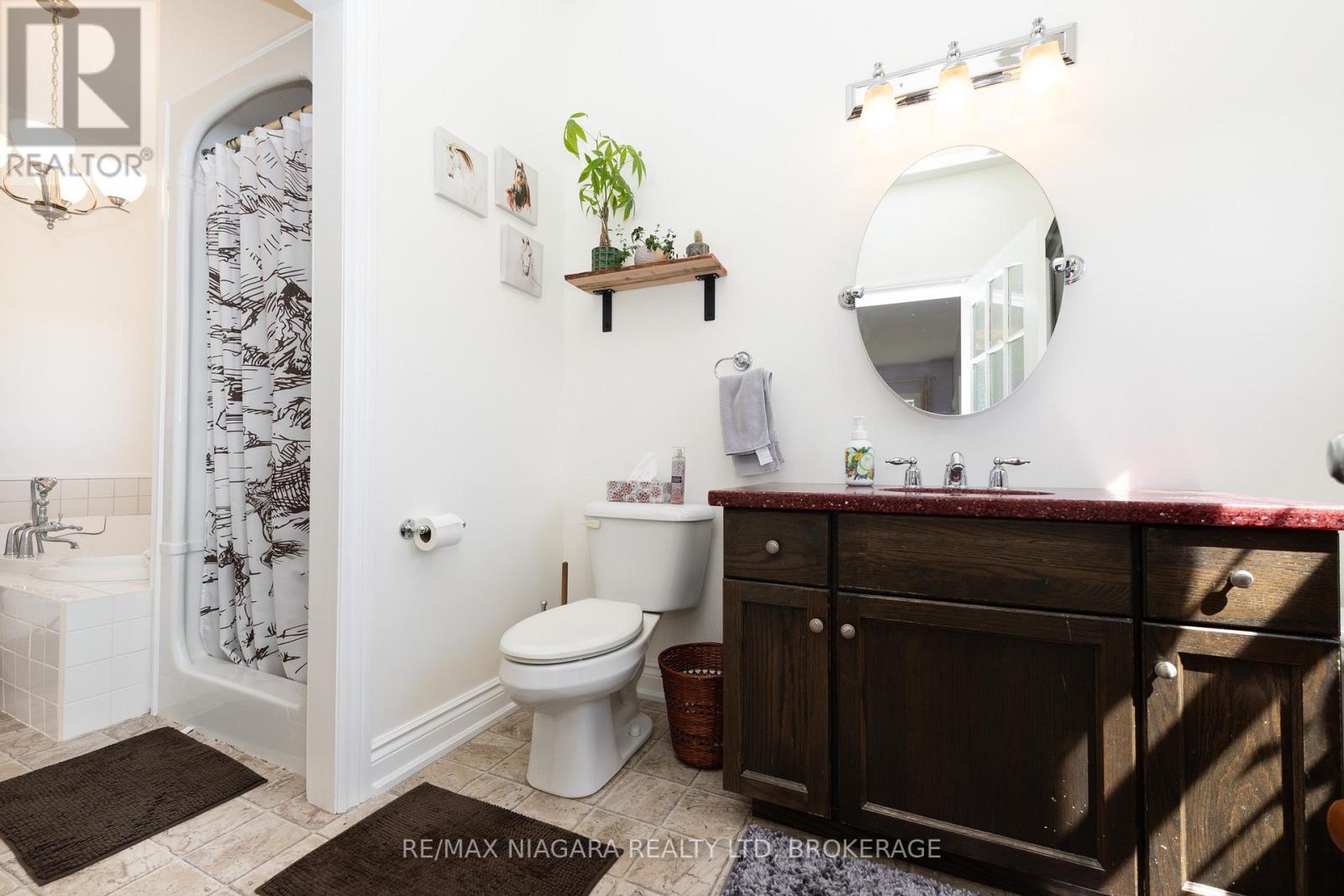 8001 Netherby Road, Niagara Falls, Ontario  L3B 5N7 - Photo 38 - X13229050