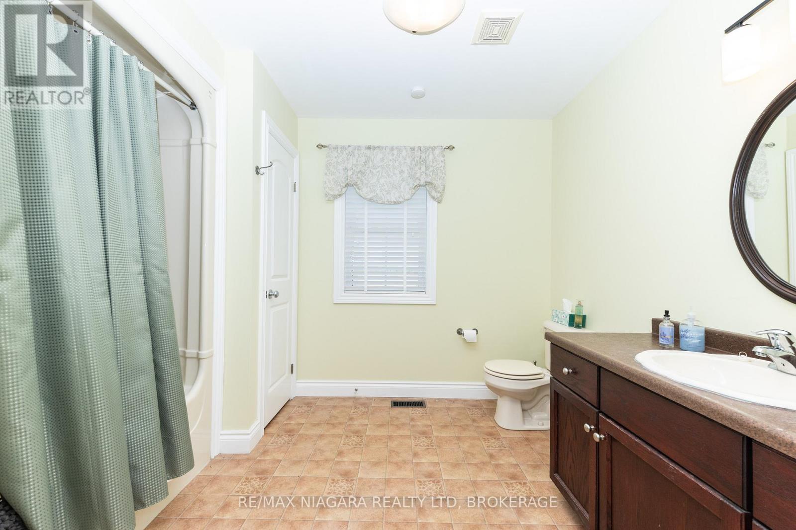 8001 Netherby Road, Niagara Falls, Ontario  L3B 5N7 - Photo 42 - X13229050