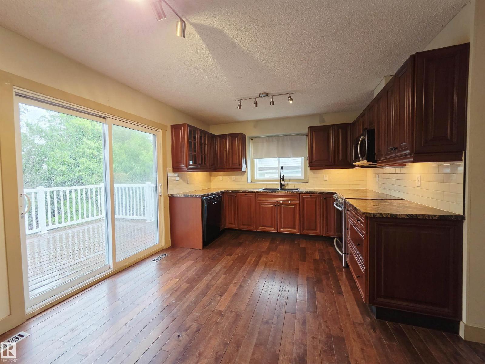 114 Westbourne Rd, Spruce Grove, Alberta  T7X 1R6 - Photo 4 - E4487469