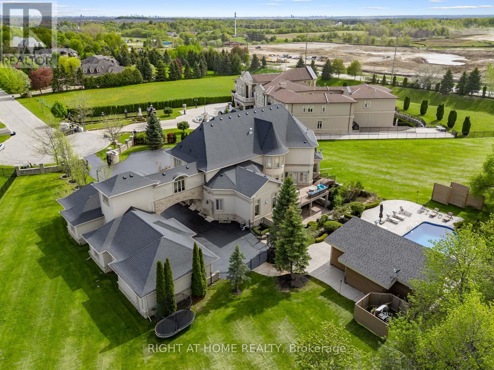 100 Rocmary Place, Vaughan, Ontario  L4L 8Z1 - Photo 44 - N13225422