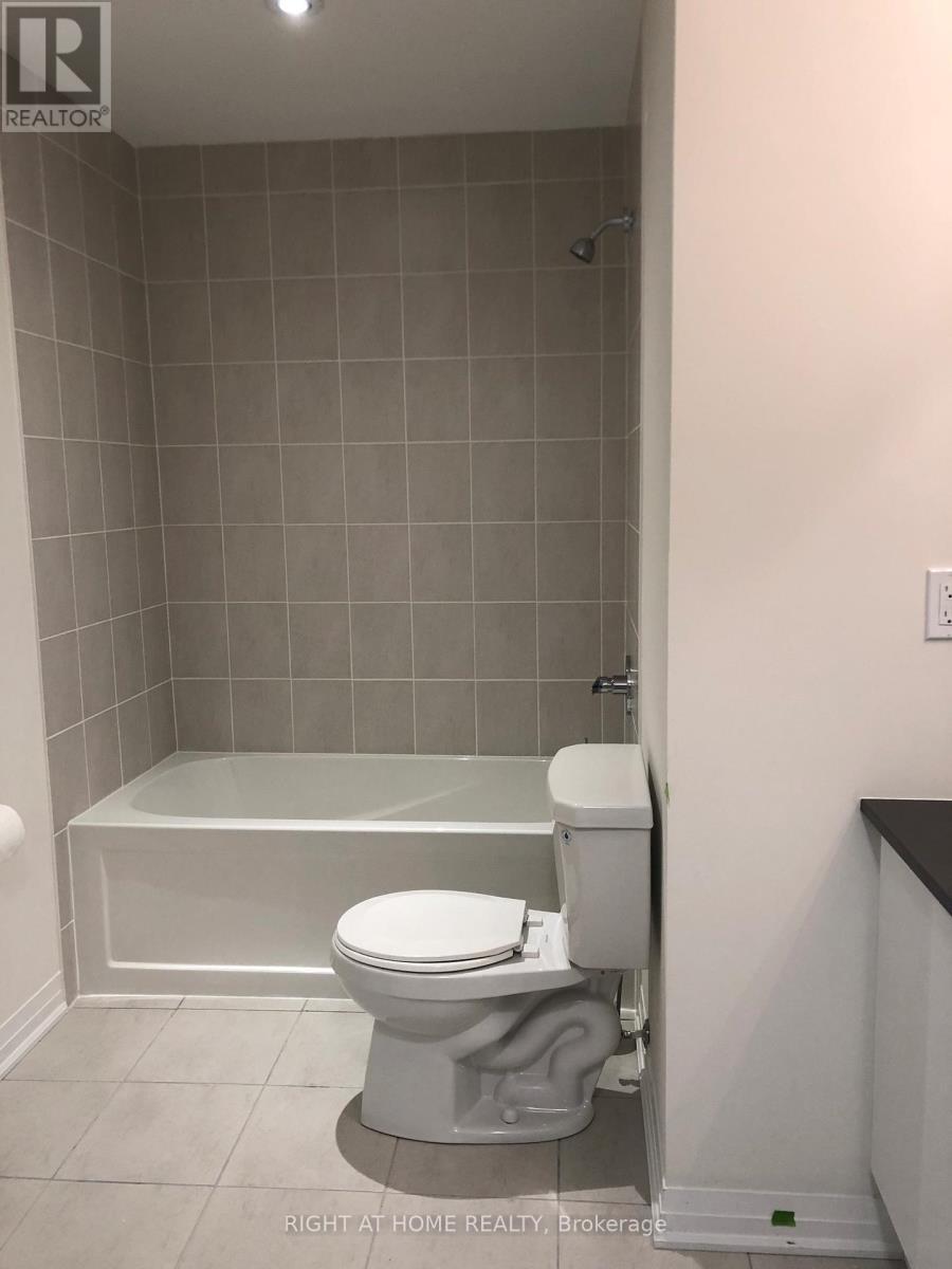 38 - 650 Atwater Avenue, Mississauga, Ontario  L5G 4K7 - Photo 18 - W13221506