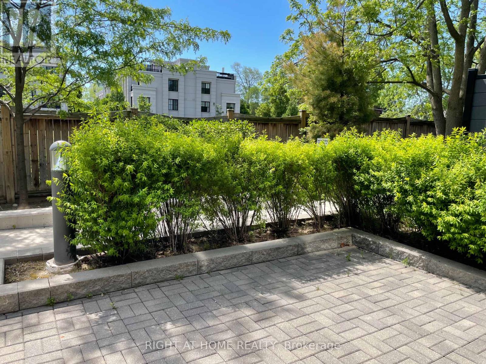 38 - 650 Atwater Avenue, Mississauga, Ontario  L5G 4K7 - Photo 5 - W13221506