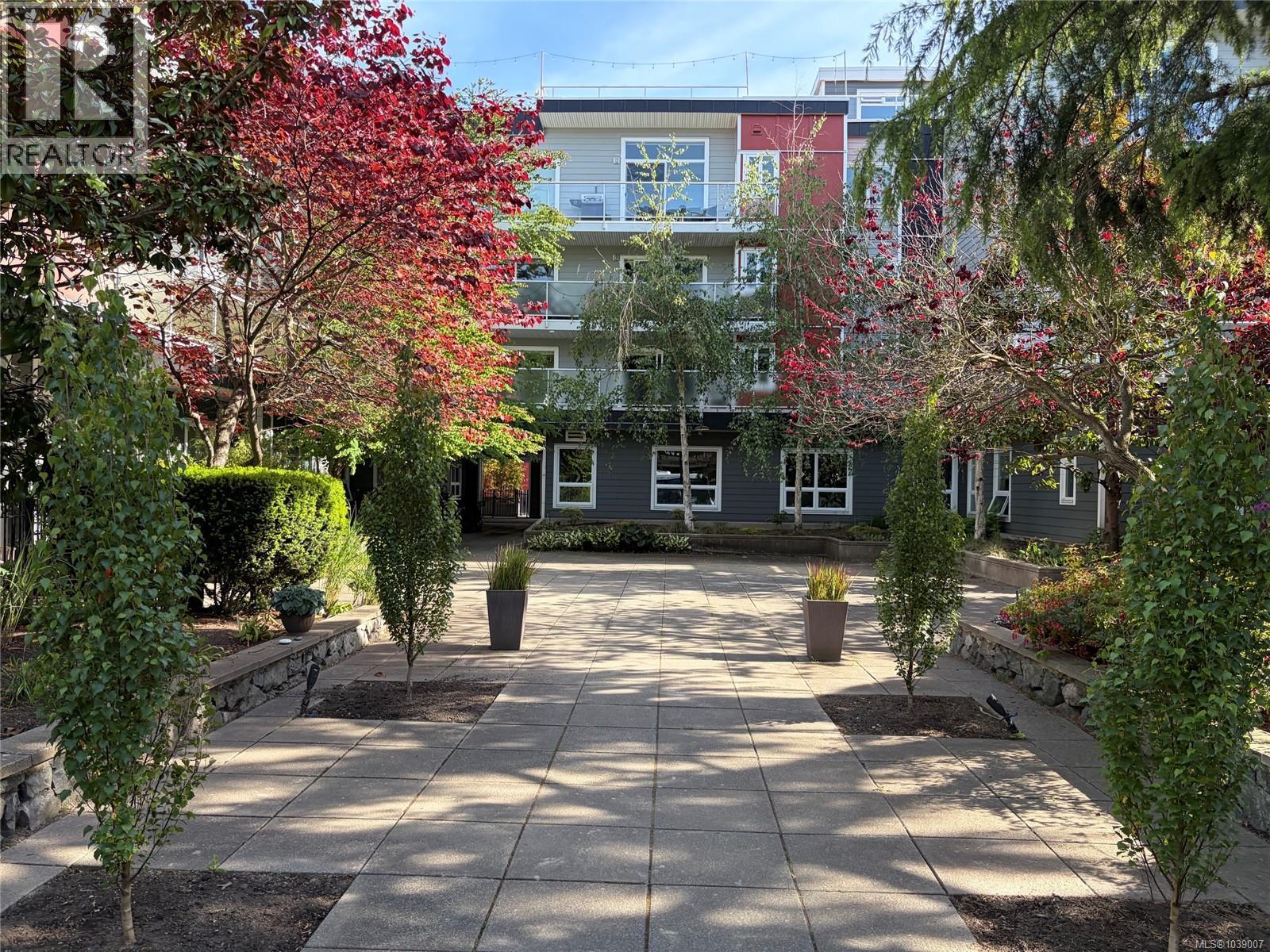 1315 Esquimalt Road