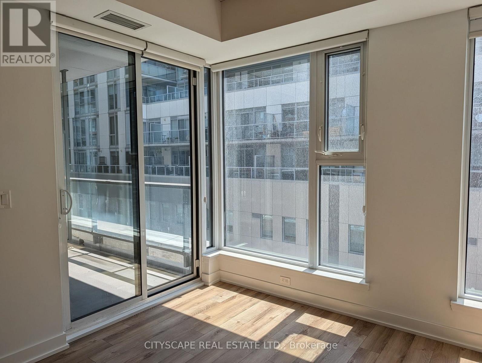 514 - 30 Baseball Place, Toronto, Ontario  M4M 0E8 - Photo 3 - E13217892