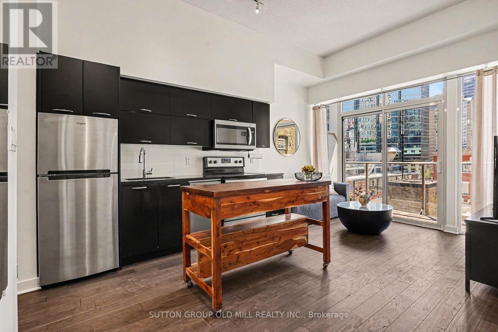 713 - 126 Simcoe Street, Toronto, Ontario  M5H 4E6 - Photo 2 - C13228778