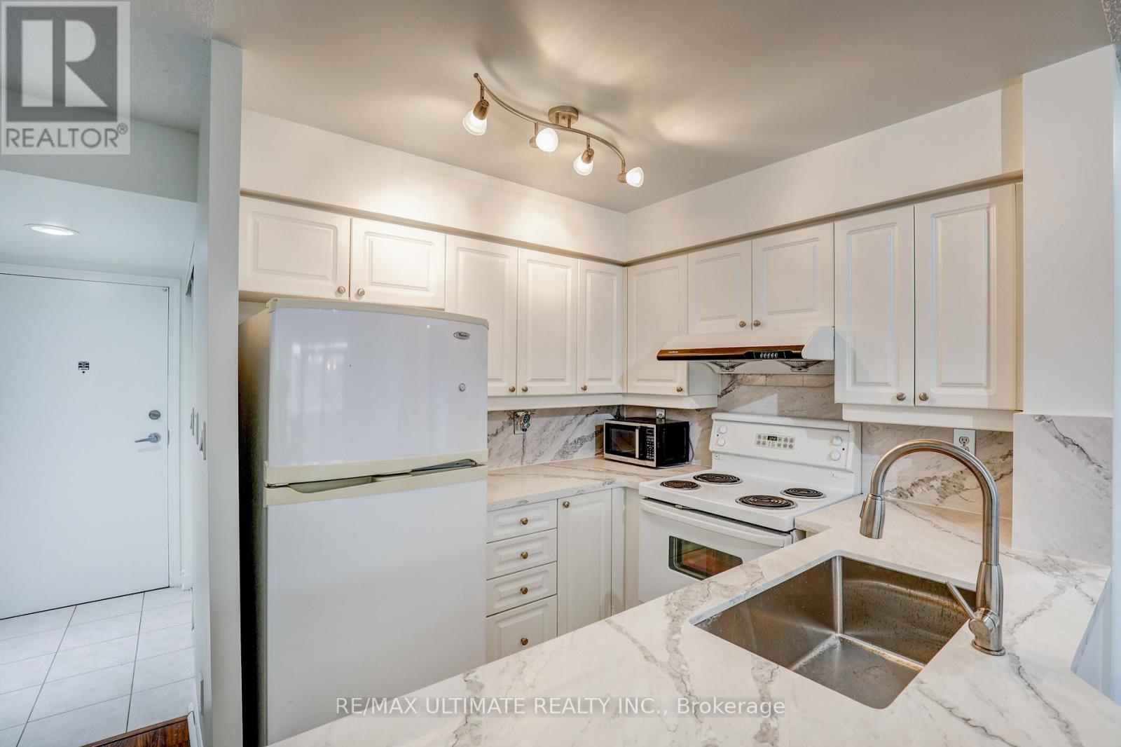 202 - 1 Rean Drive, Toronto, Ontario  M2K 3C1 - Photo 6 - C13228784
