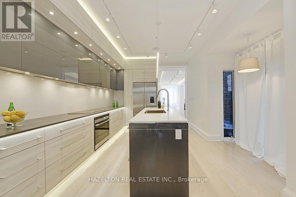 12 Webster Avenue, Toronto, Ontario  M5R 1N7 - Photo 9 - C13228786