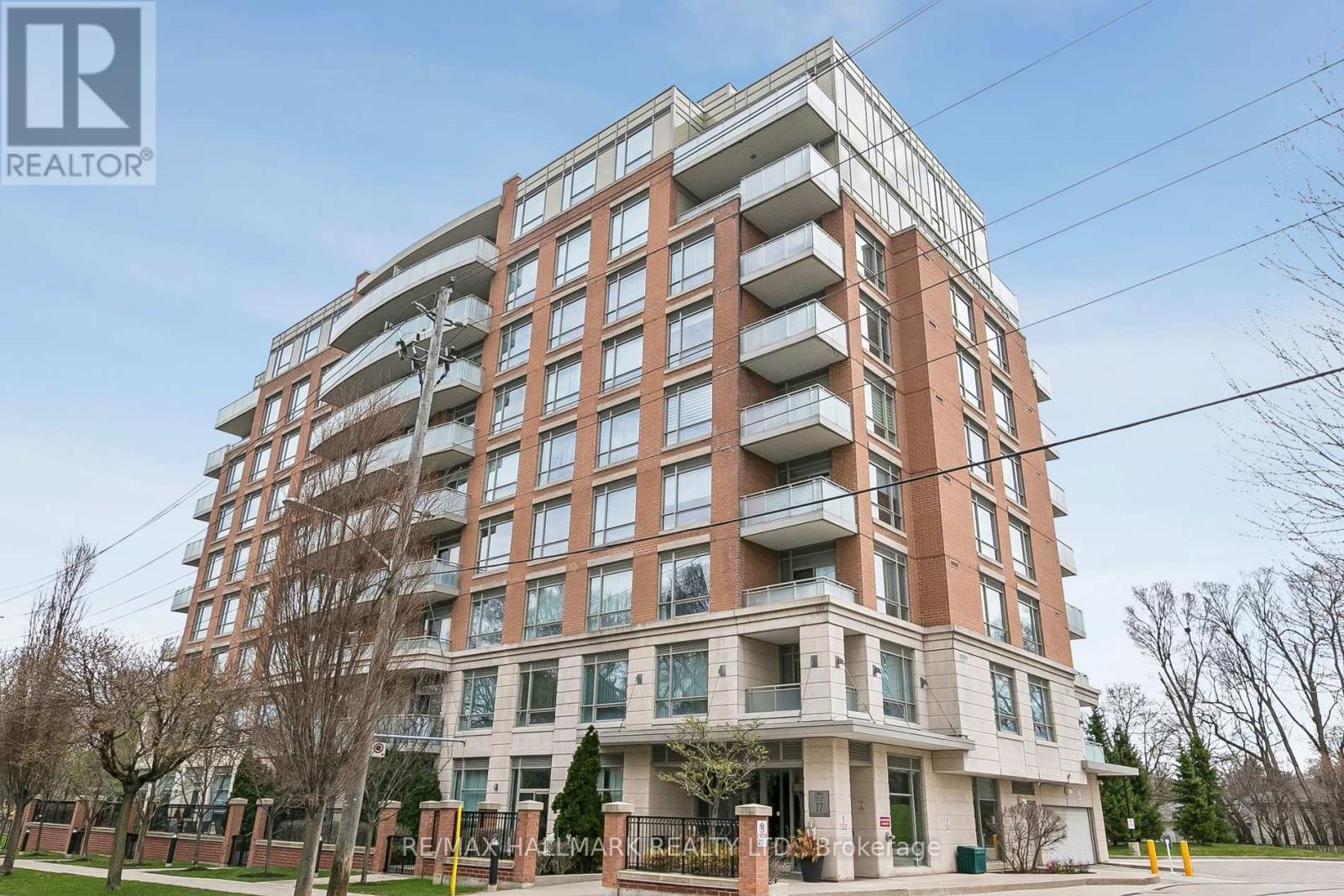 17 RUDDINGTON DRIVE, Toronto, Ontario