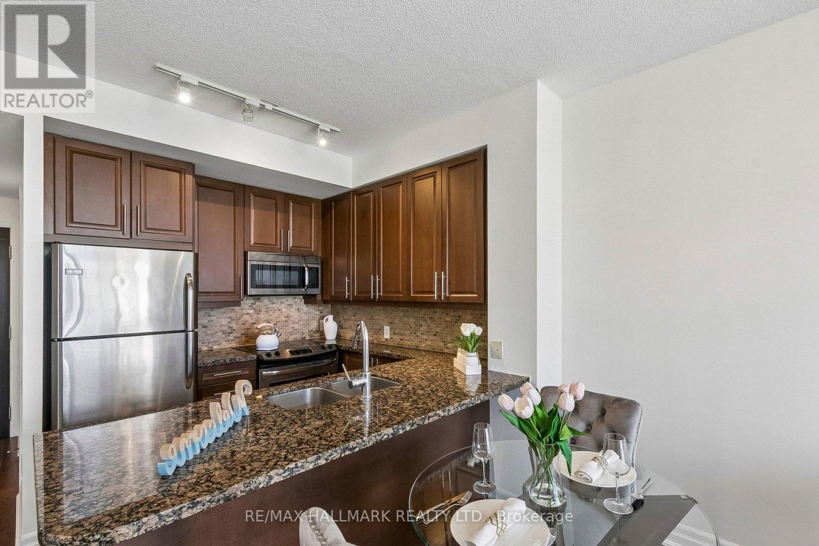 17 Ruddington Drive, Toronto, Ontario  M2K 0A8 - Photo 11 - C13228928