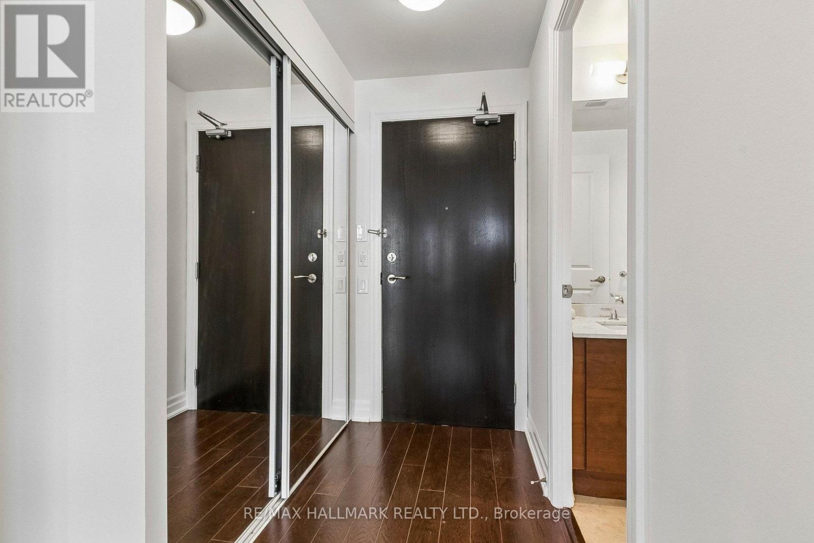 17 Ruddington Drive, Toronto, Ontario  M2K 0A8 - Photo 2 - C13228928