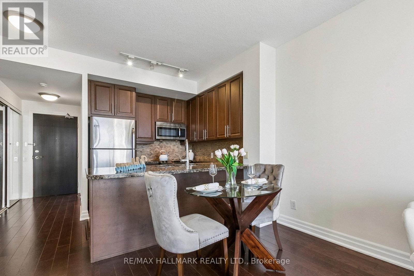 17 Ruddington Drive, Toronto, Ontario  M2K 0A8 - Photo 9 - C13228928