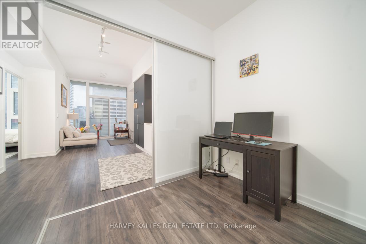 2607 - 33 Helendale Avenue, Toronto, Ontario  M4R 1C5 - Photo 9 - C13229052